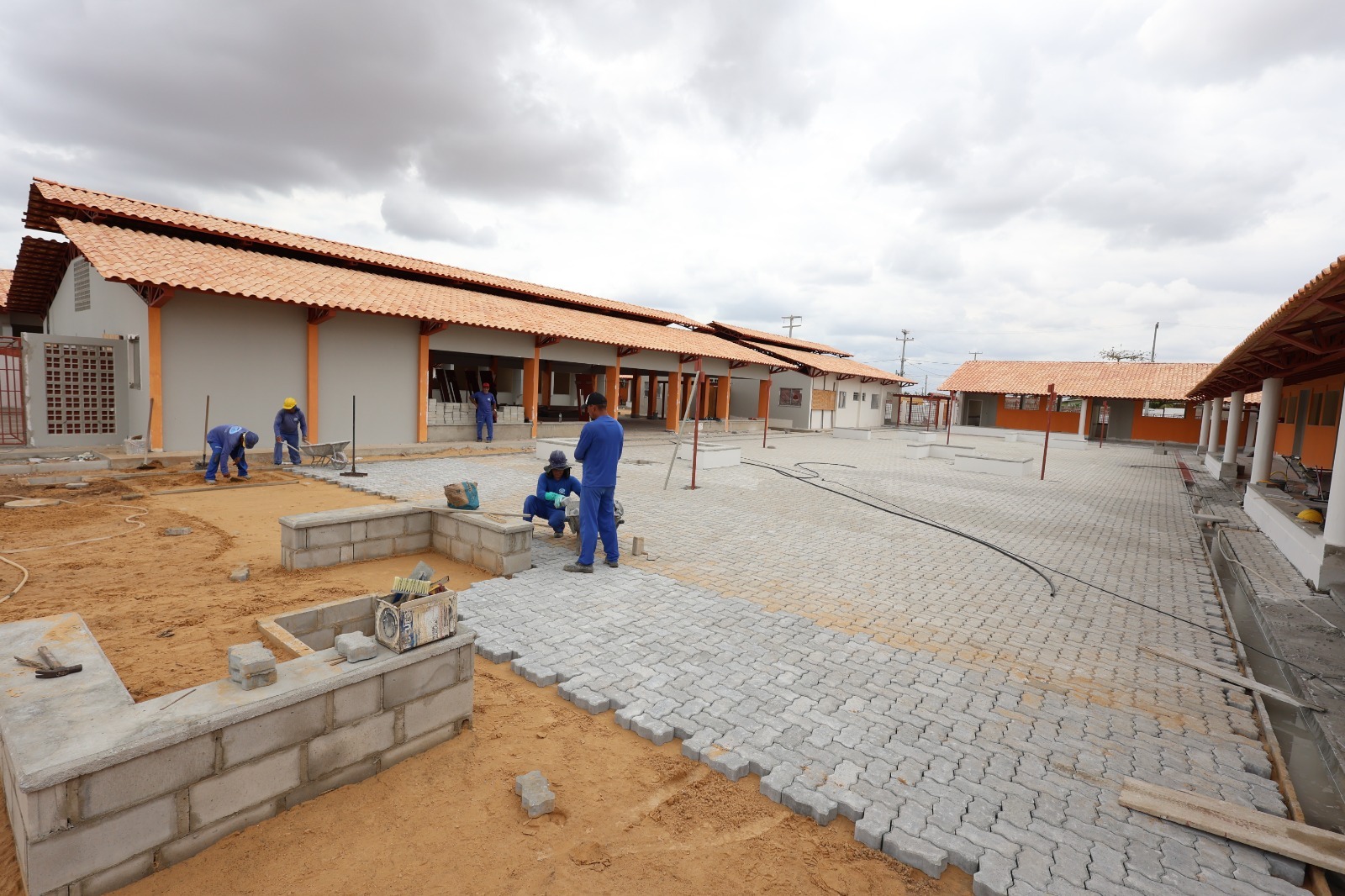Escola no Residencial Nova Vida I está em fase de conclusão e vai ampliar o ensino público em Petrolina
