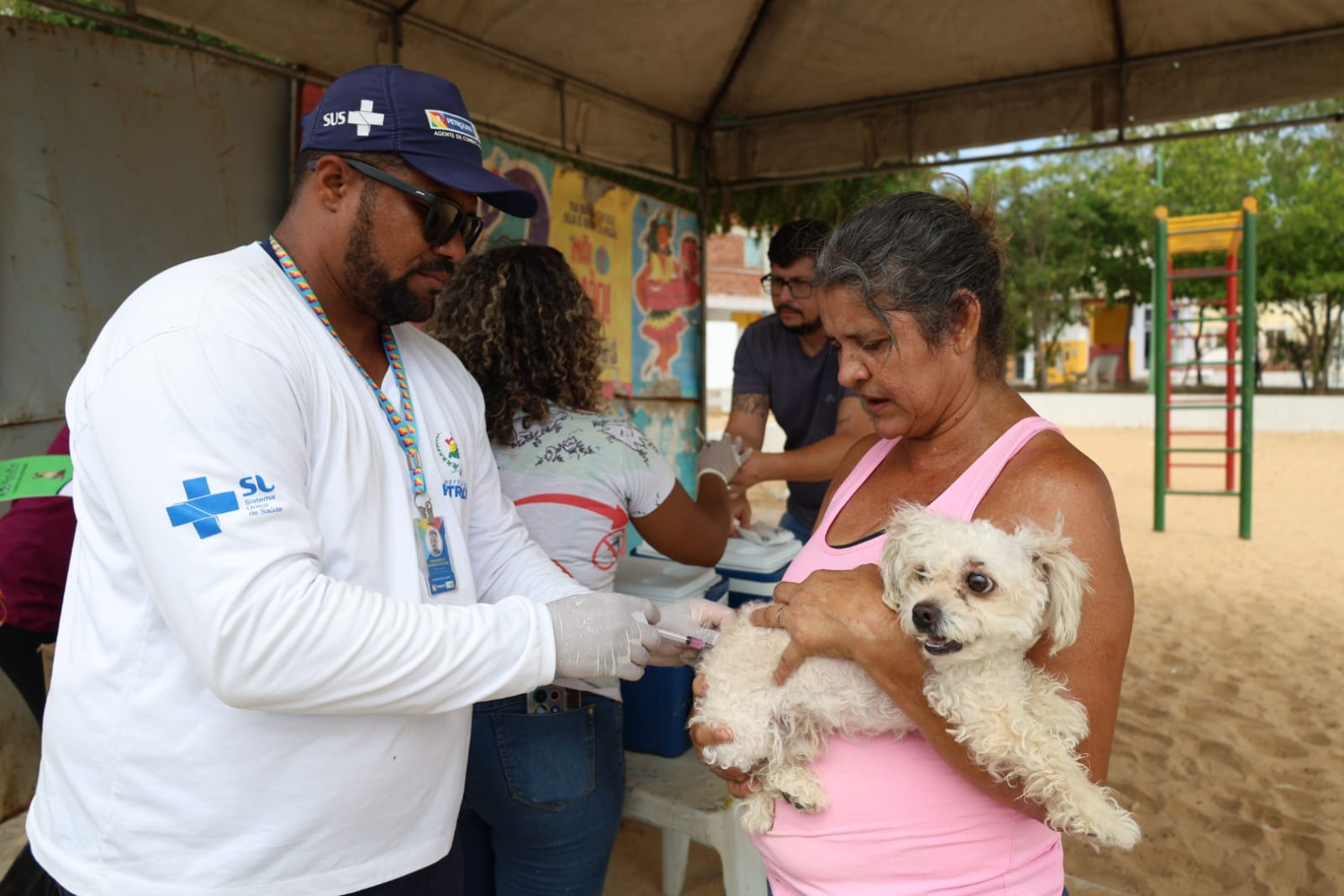 CCZ segue com calendário de vacina contra a raiva em Petrolina