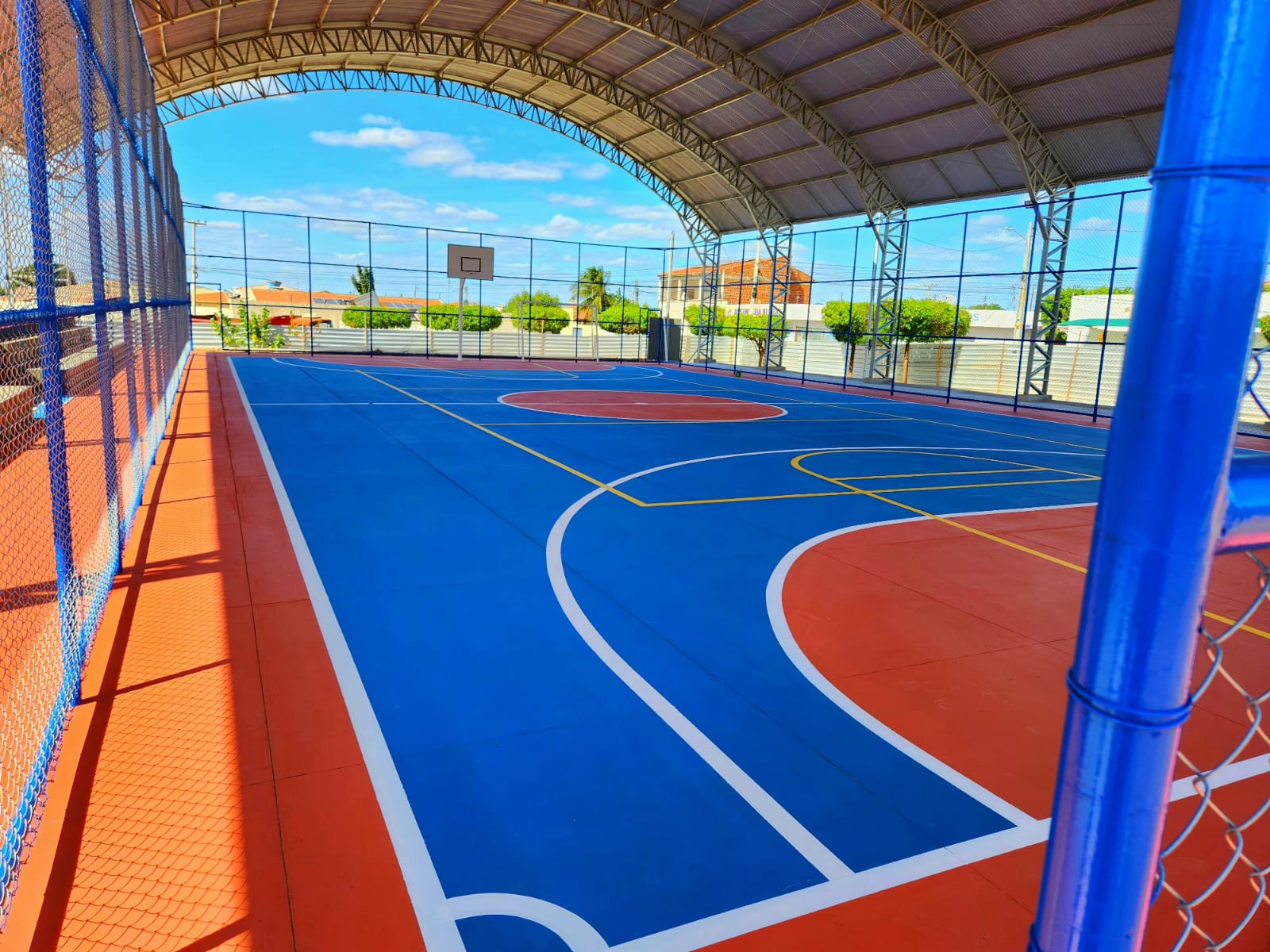 Prefeitura de Petrolina avança com investimentos em quadras escolares 