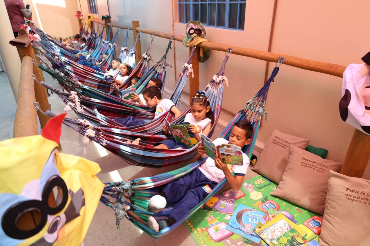 Escola da zona rural de Petrolina inova com projeto de leitura e estimula o amor pelos livros entre estudantes