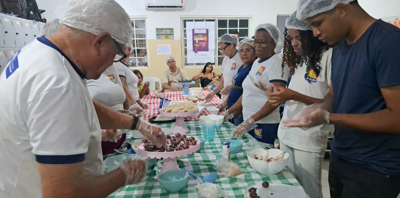 Estudantes da Educação de Jovens e Adultos organizam Feira do Empreendedor em Petrolina