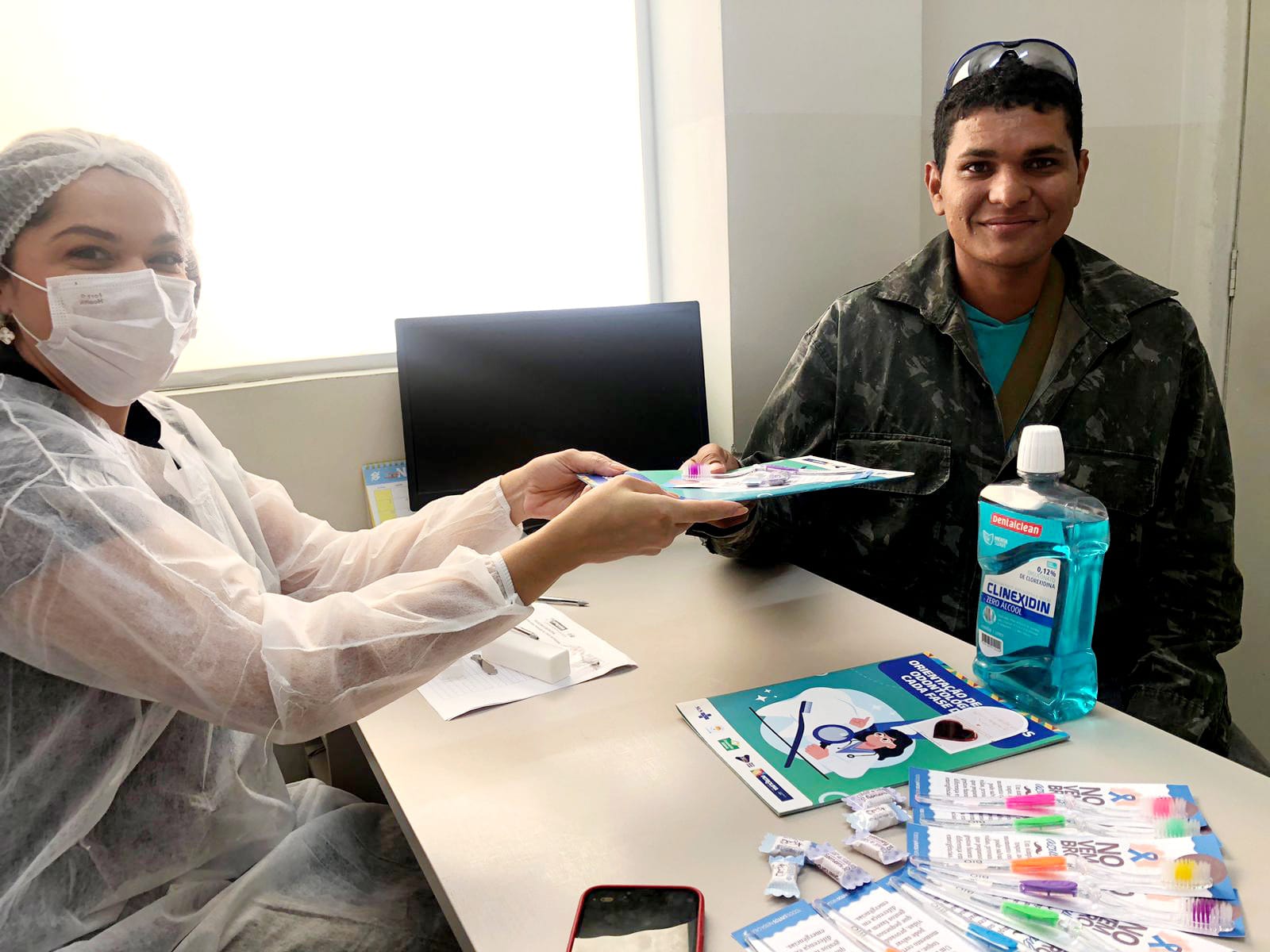 Prefeitura de Petrolina encerra programação do Novembro Azul com ação educativa na Policlínica Municipal