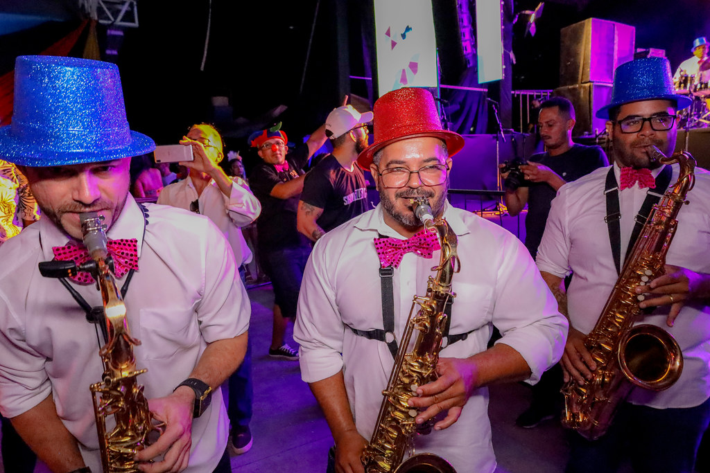 Baile Municipal promove arrecadação de cestas básicas e fraldas geriátricas para doações em Petrolina