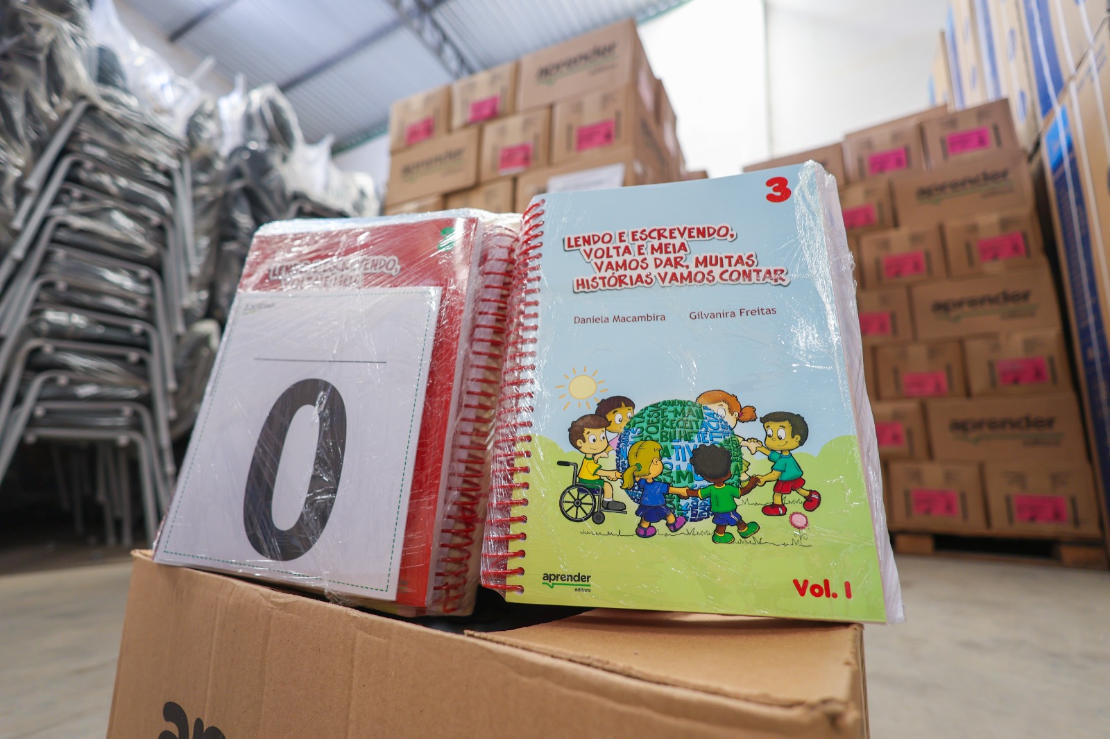 Cerca de 58 mil estudantes da rede municipal de Petrolina receberão materiais didáticos