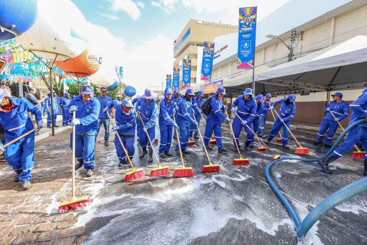 Bloco da Limpeza Pública encerra atividades do carnaval de Petrolina