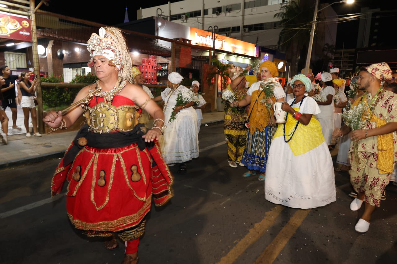 Cortejo Afro faz um convite ao respeito às religiões de matrizes africanas durante o carnaval de Petrolina