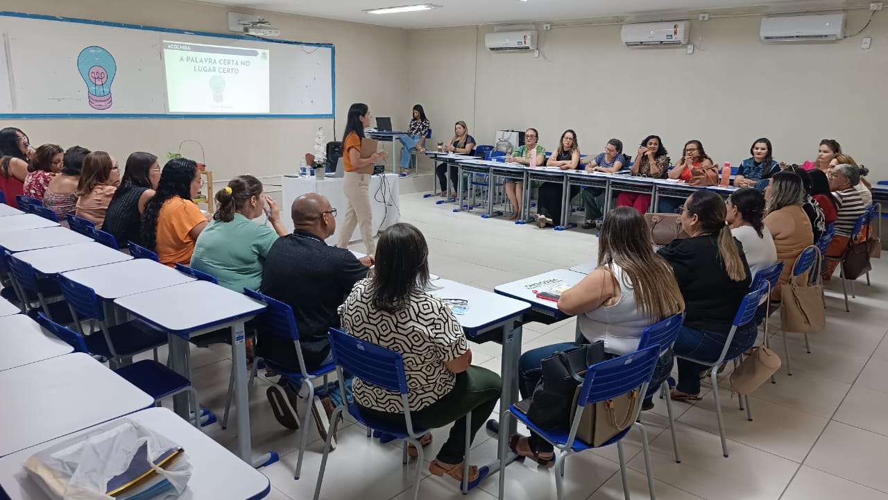 Prefeitura de Petrolina realiza primeiro ciclo de formação continuada para profissionais da educação