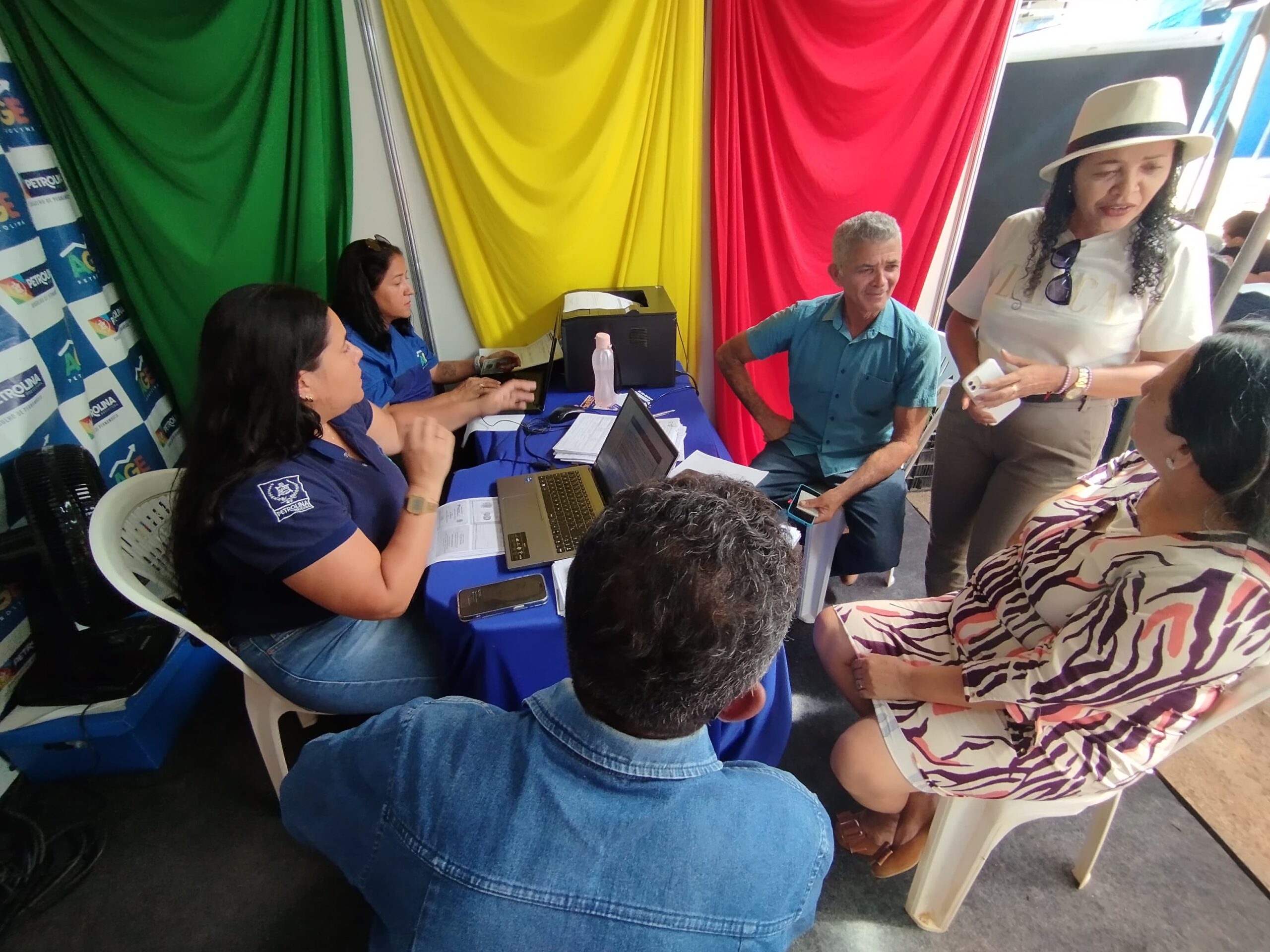 R$ 250 mil em crédito impulsionam empreendedores rurais durante a ExpoRajada 2025