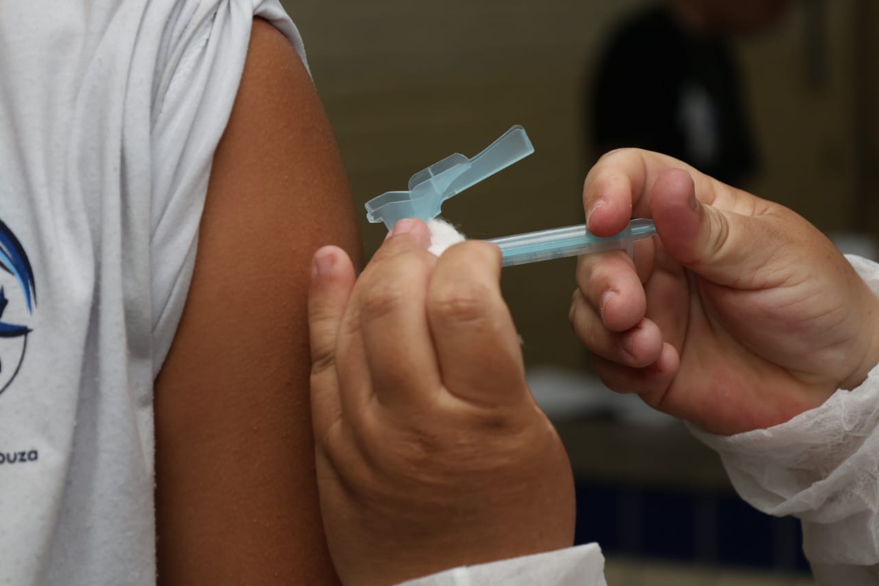 Prefeitura de Petrolina leva vacina contra o HPV para escolas de Petrolina