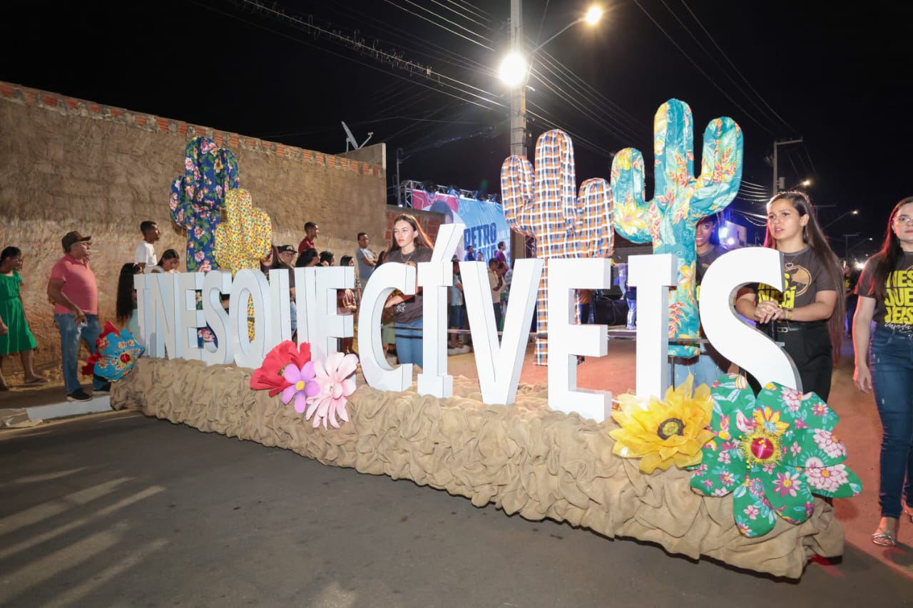 Tradição, Cultura e Orgulho: Rajada faz história com desfile artístico alegórico em comemoração aos 94 anos