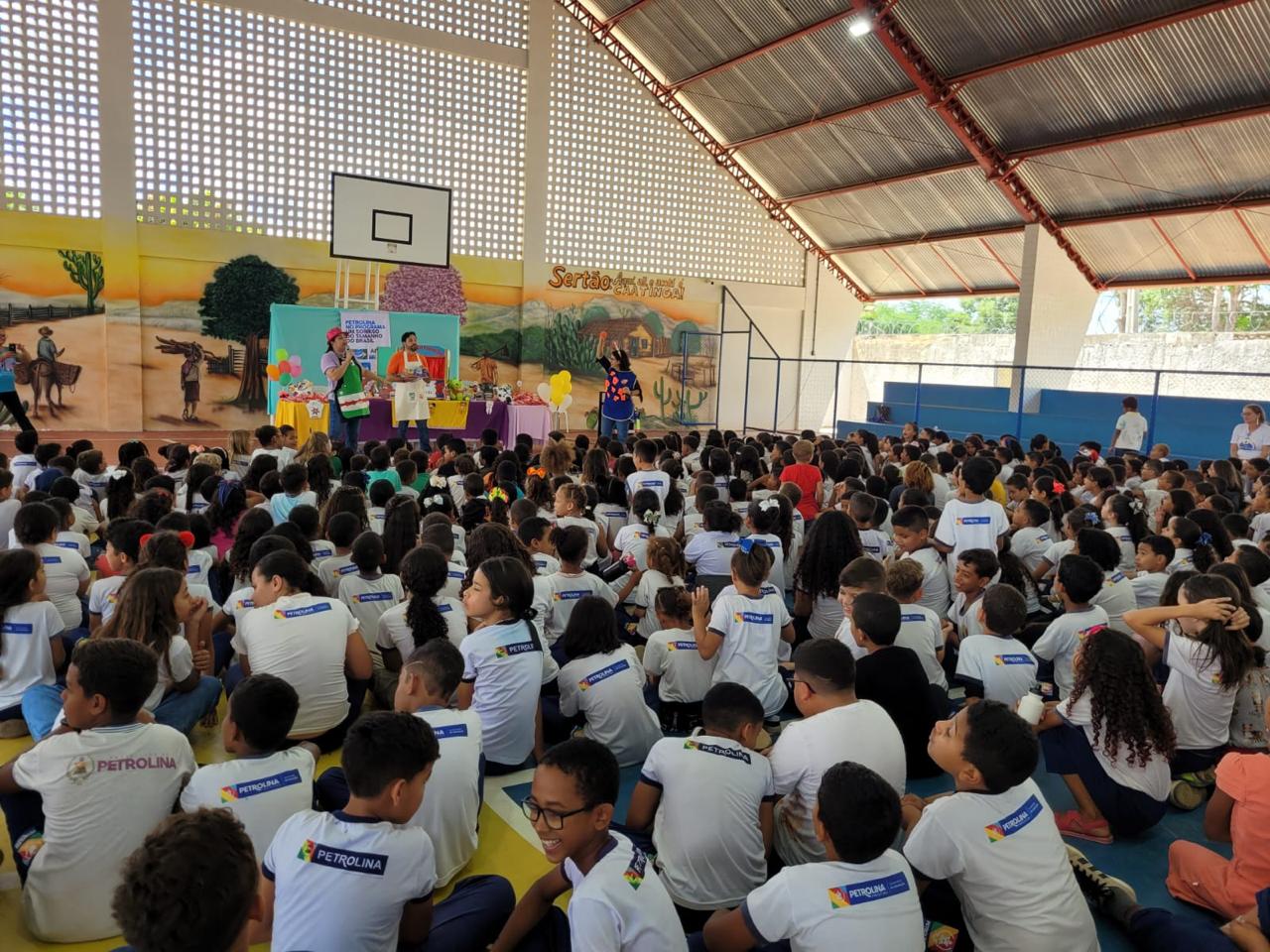 Sorrisos e chocolate: ação de saúde bucal celebra a Páscoa com crianças em Petrolina