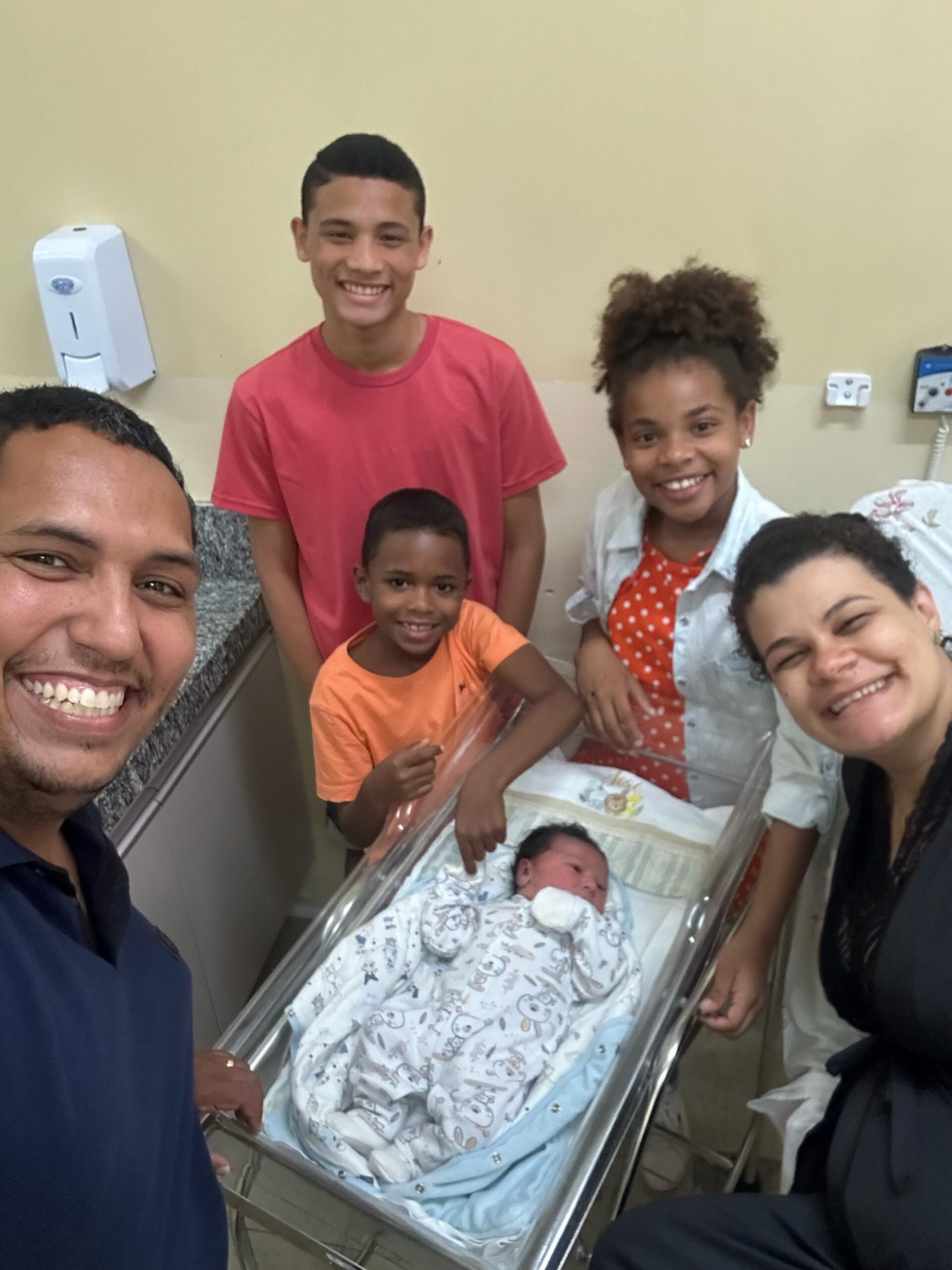 Adoção, fé e parto natural: a história que transformou a vida de uma mãe em Petrolina