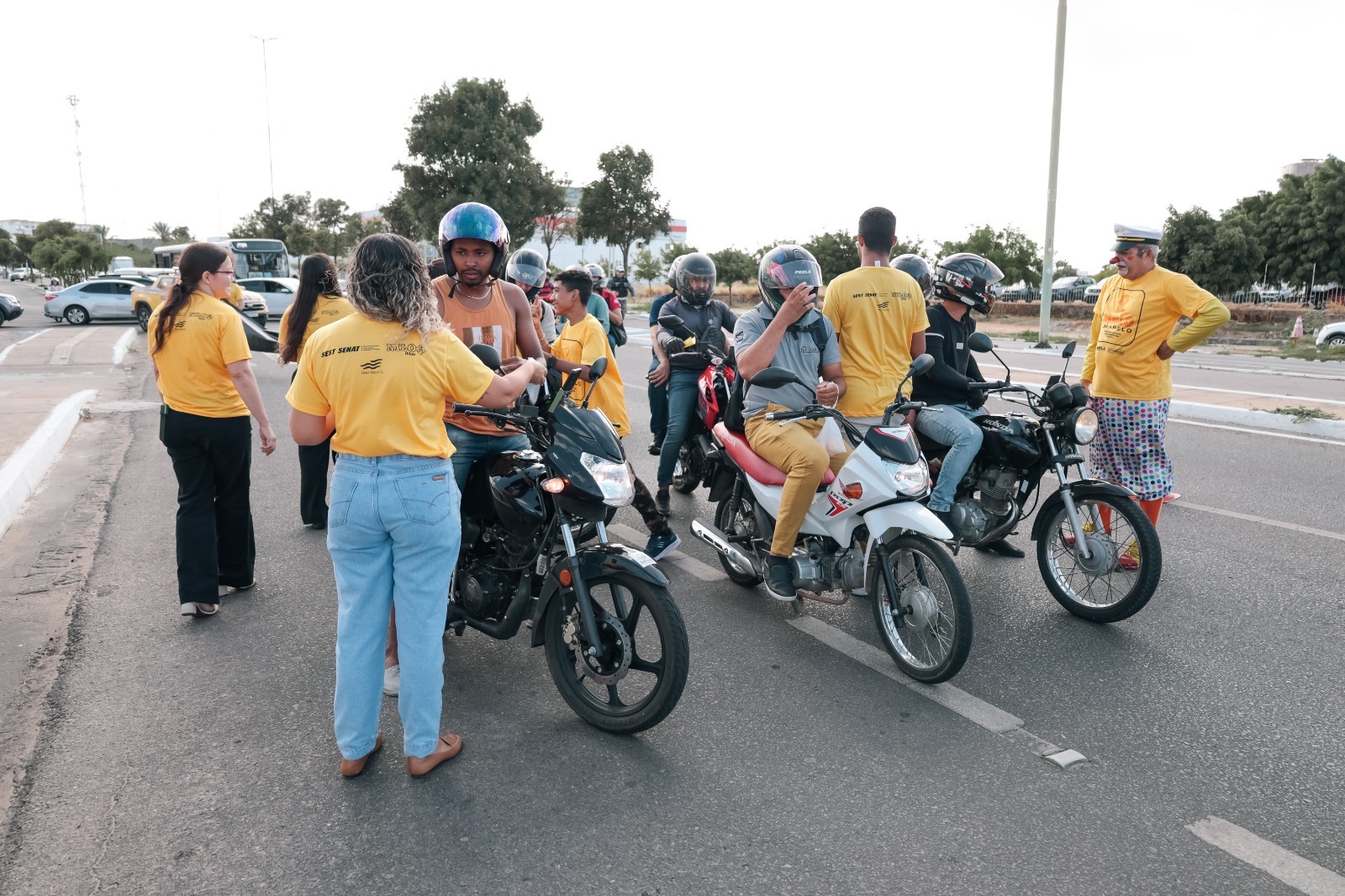 Prefeitura de Petrolina realiza blitz educativa em alusão ao Maio Amarelo