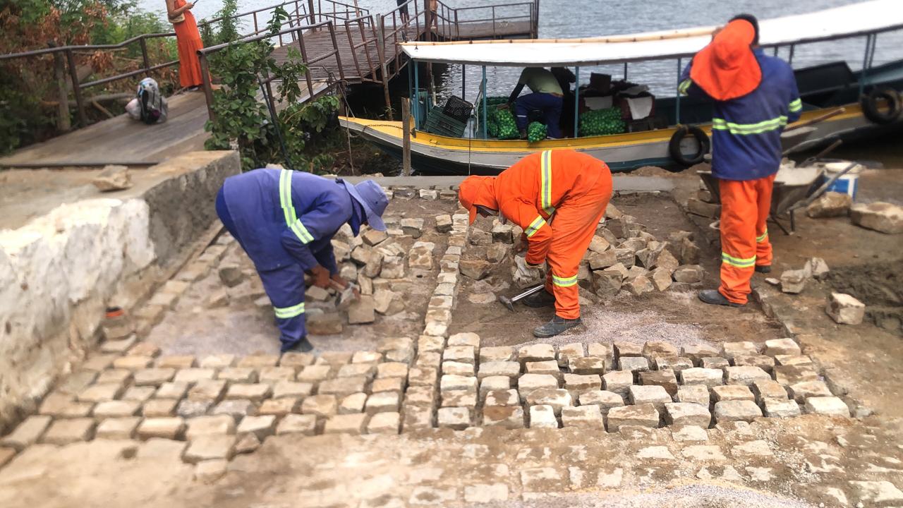 Prefeitura leva mutirão de serviços à Ilha do Massangano nos preparativos da festa do padroeiro
