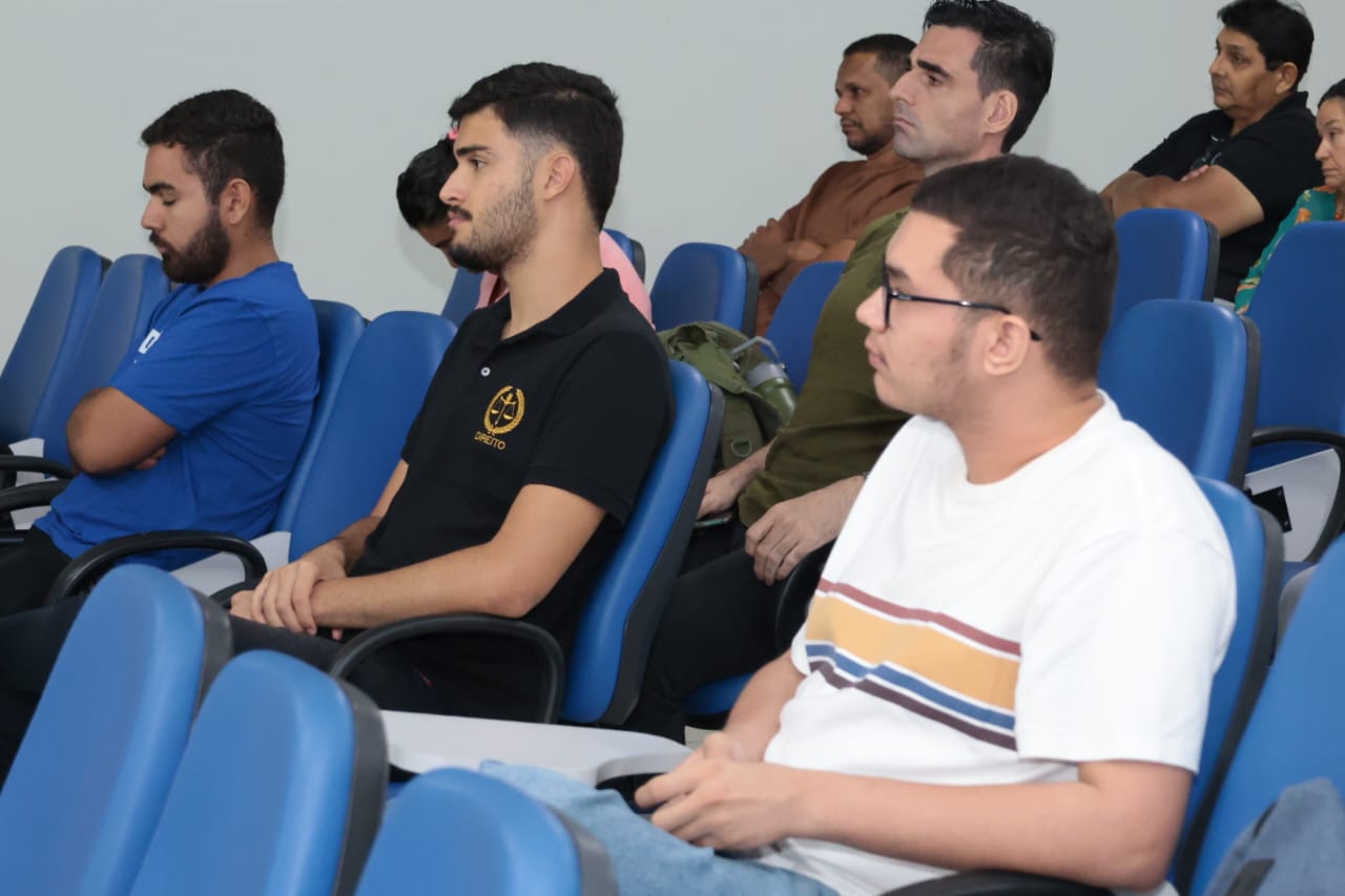 Simpósio discute desafios e soluções para combater maus-tratos contra os animais em Petrolina 