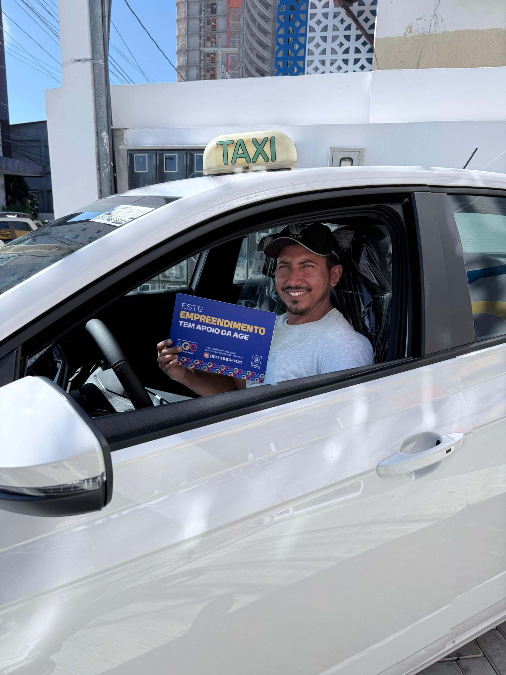 Crédito acessível transforma a rotina de trabalho de taxista em Petrolina