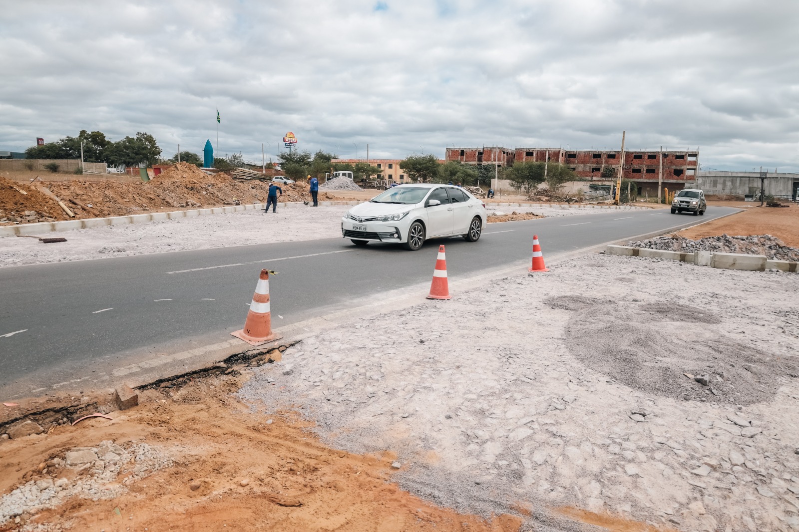 Petrolina: Obra de requalificação viária no acesso ao Antônio Cassimiro está em andamento e vai melhorar a mobilidade no local