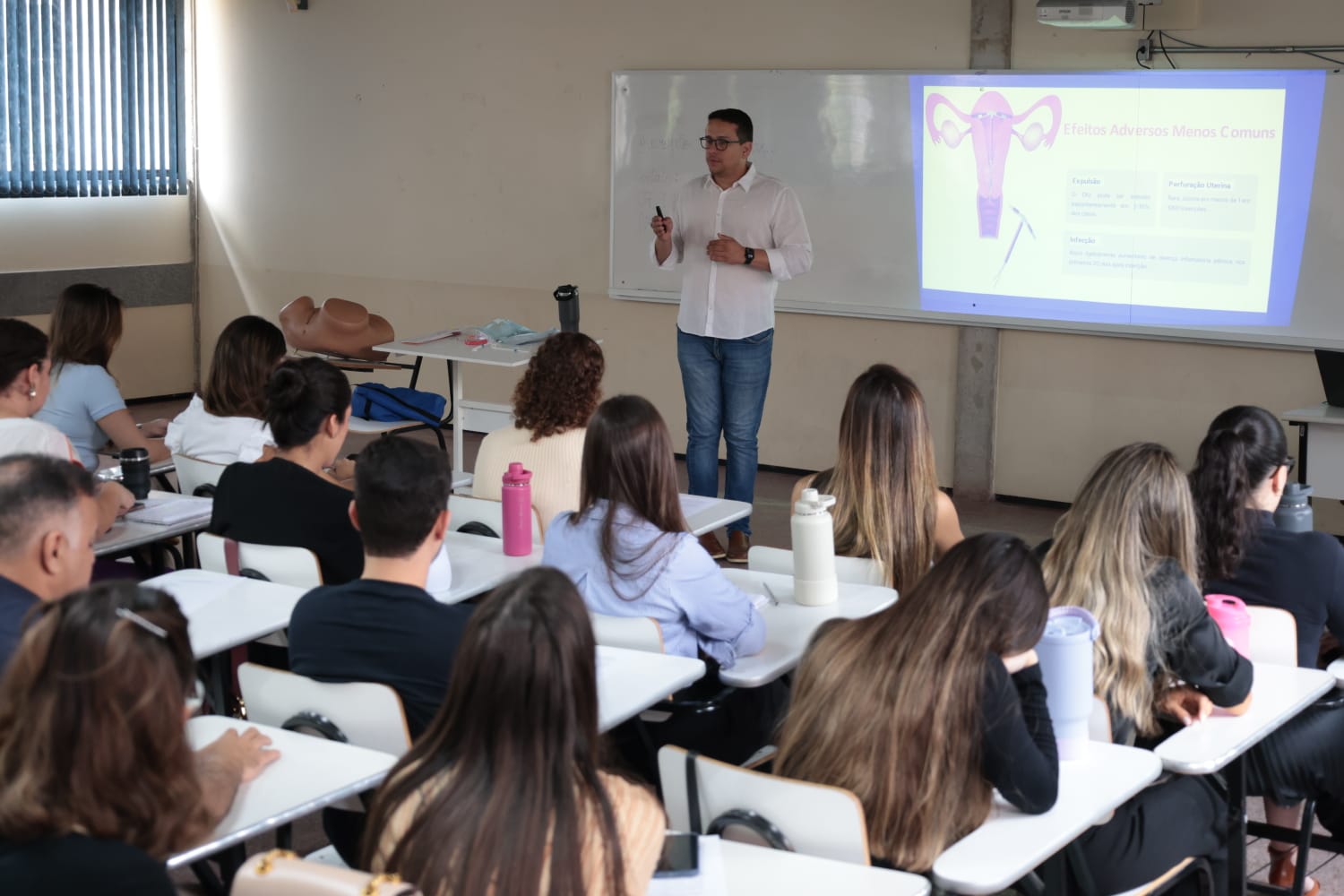 Prefeitura de Petrolina promove capacitação sobre inserção de DIU para profissionais de saúde