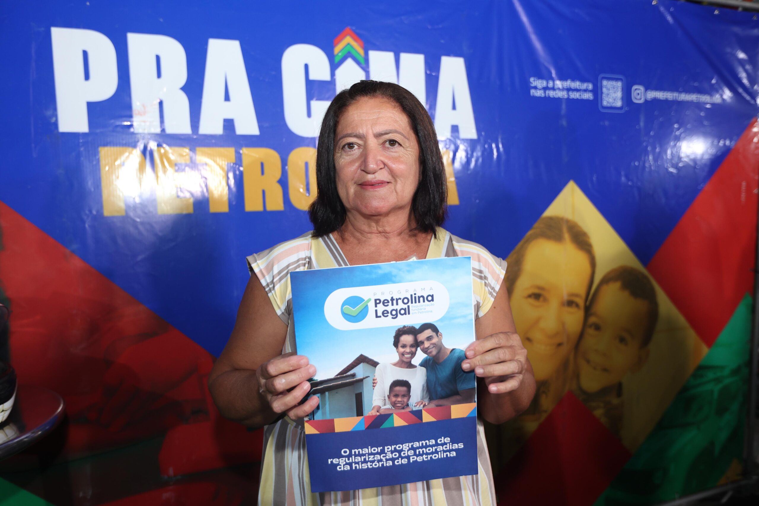 Histórico: Prefeitura de Petrolina entrega primeiras 100 escrituras do bairro José e Maria nesta quinta