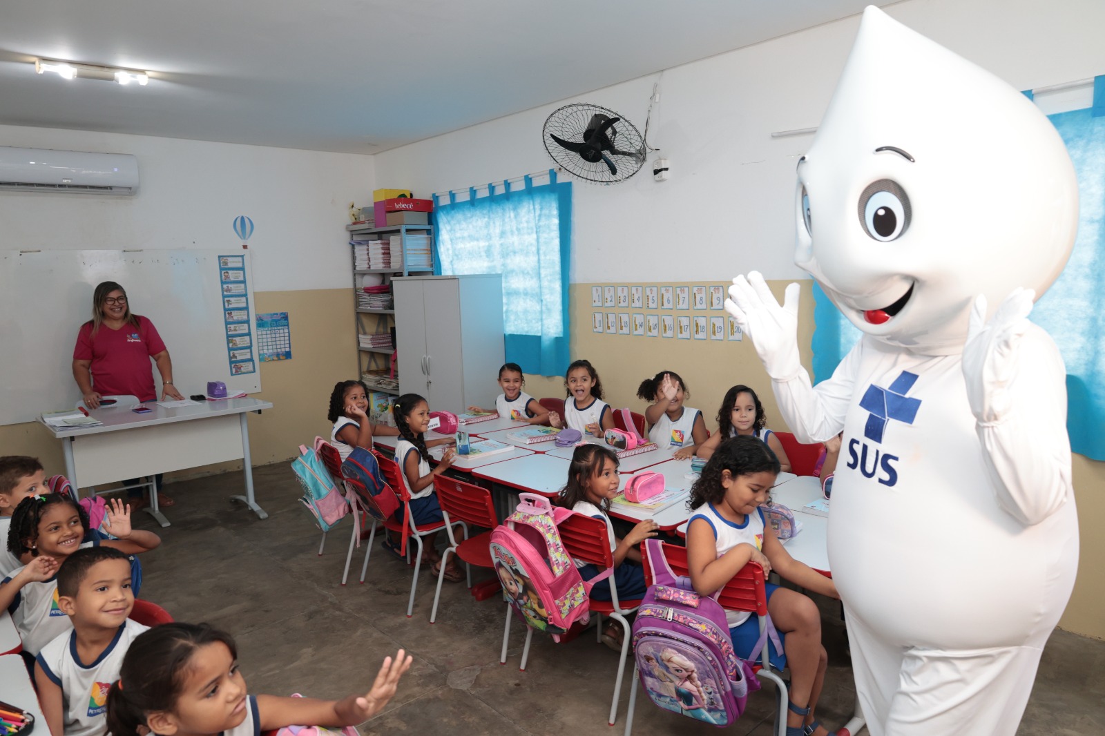 Prefeitura de Petrolina leva imunização para escolas do município