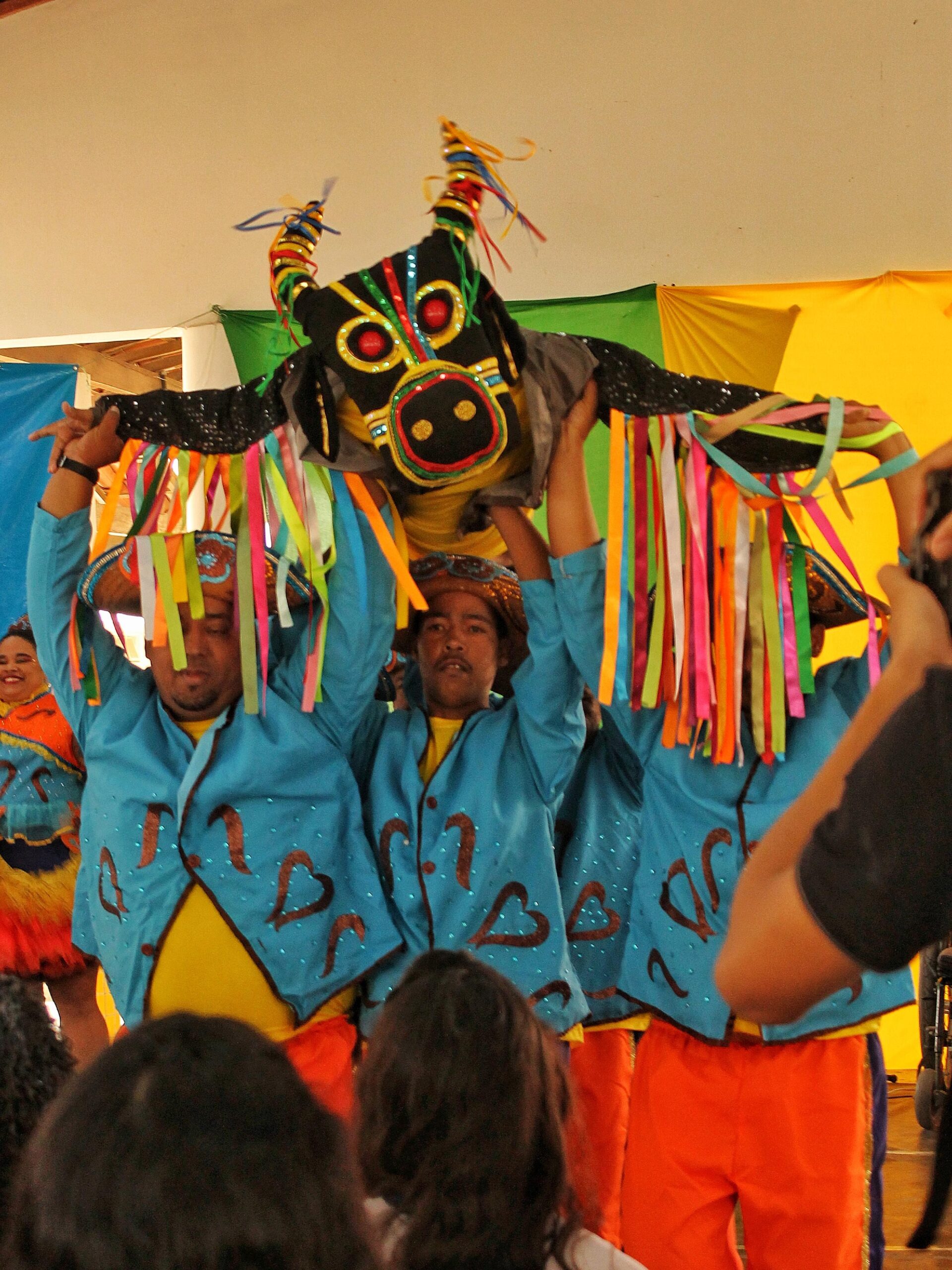 Estudantes da rede municipal de Petrolina protagonizam momentos emocionantes no 3º Circuito de Dança na Periferia