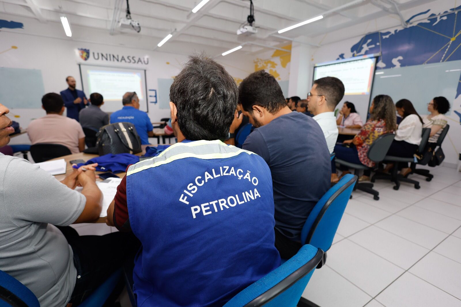 Prefeitura de Petrolina promove treinamento para fortalecer o trabalho de fiscalização urbana