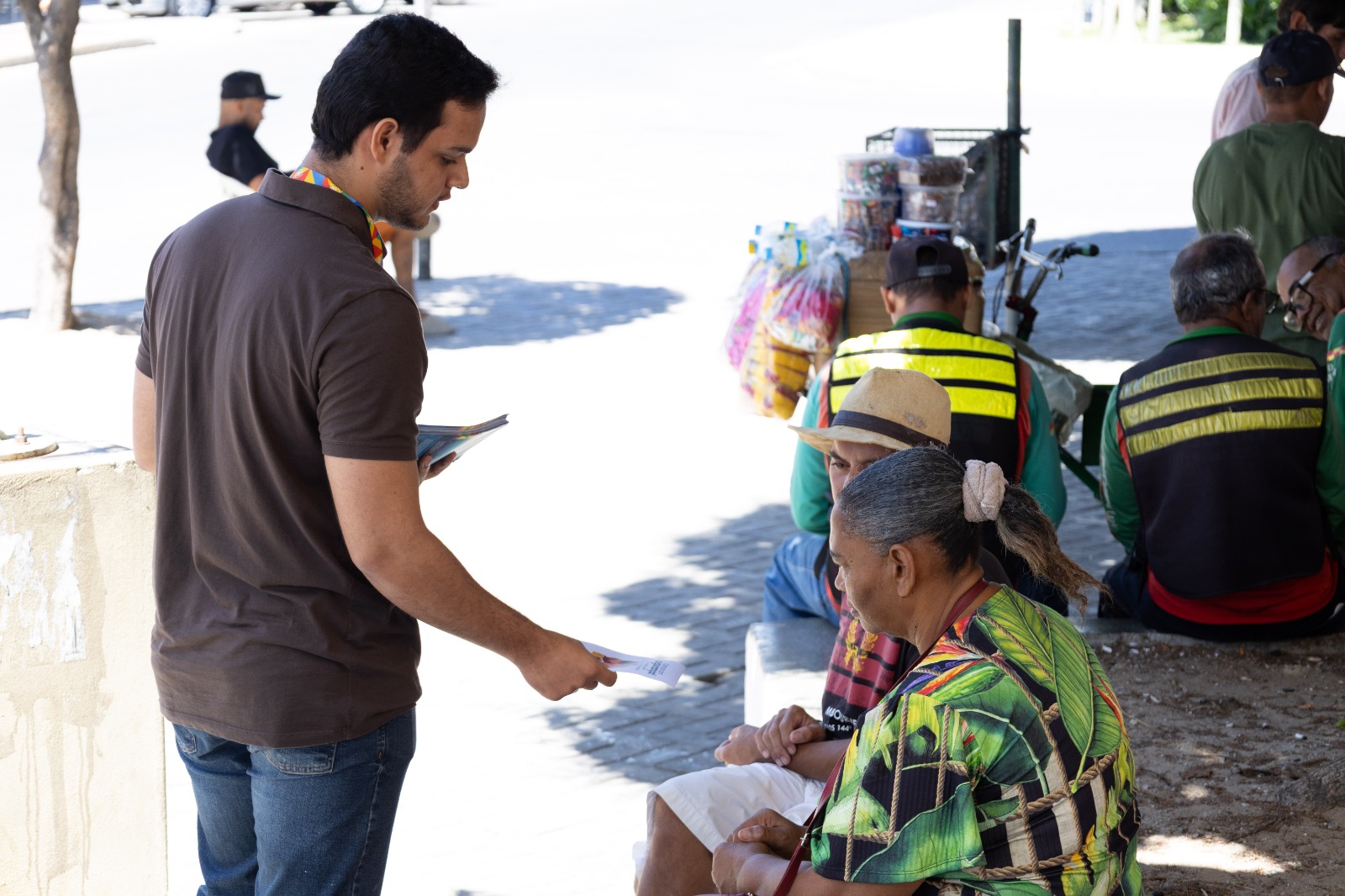 Dia dos Pais: população de Petrolina recebe orientações sobre guarda e direitos da família