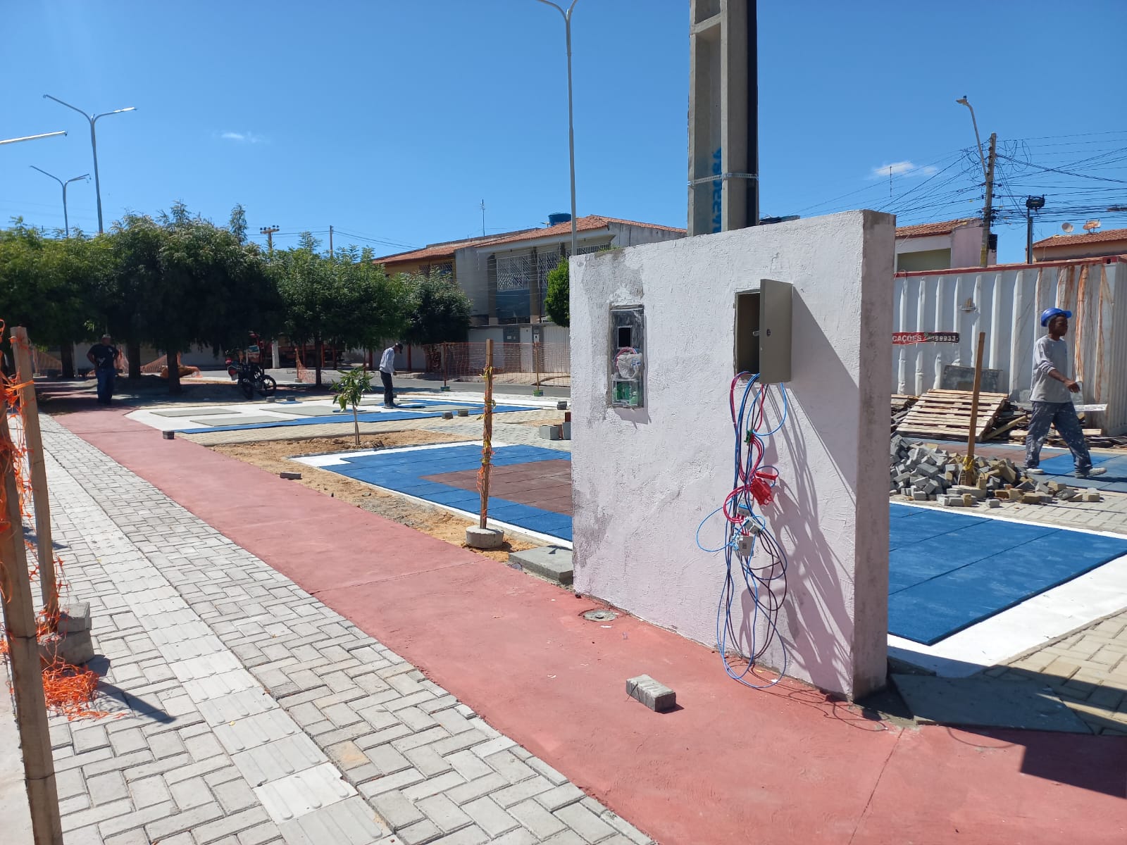Praça do bairro Jardim Maravilha é alvo de vandalismo em Petrolina