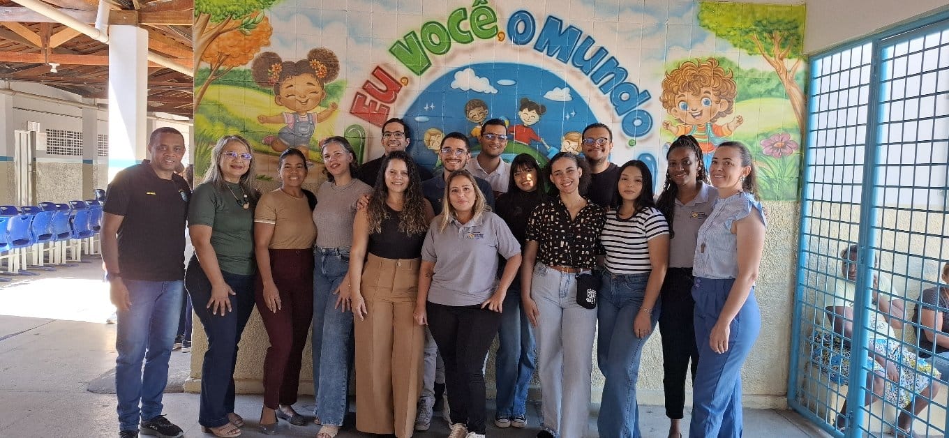 Escola Santa Terezinha recebe visita de técnicos para acompanhamento do projeto Internet Brasil