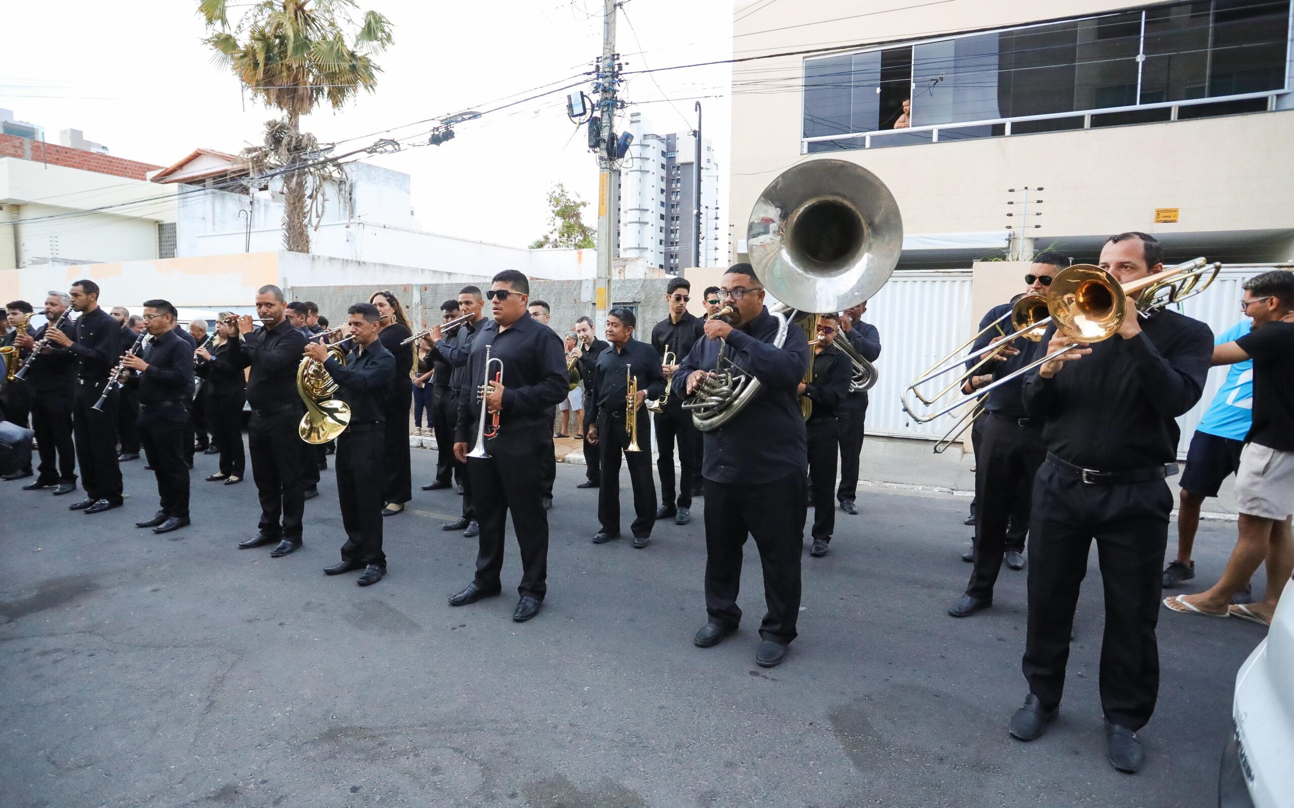 Petrolina desperta em festa com a tradicional Alvorada de aniversário da cidade