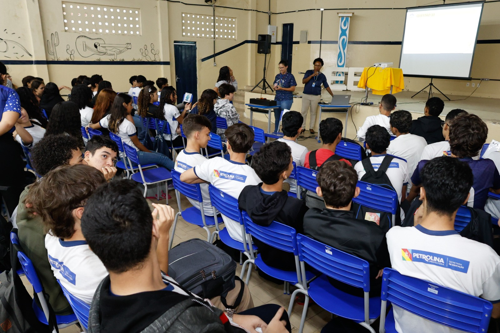 Petrolina oferece aulão dinâmico para alunos do 9º ano de escolas da rede