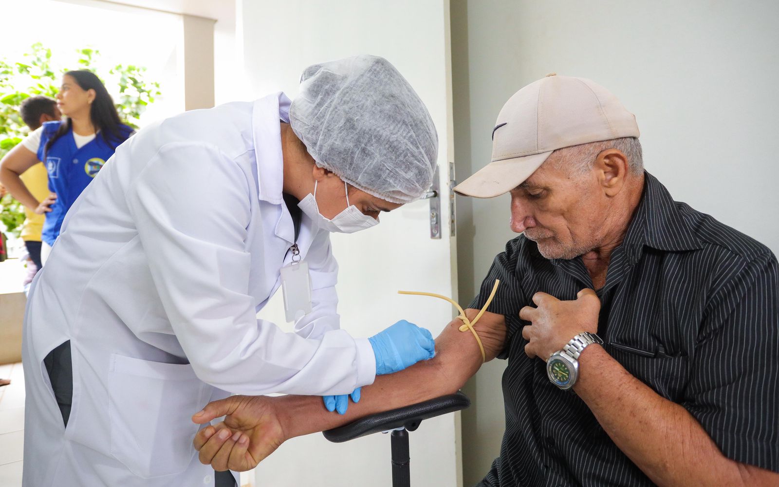 Moradores de Izacolândia participam de mutirão de exames laboratoriais