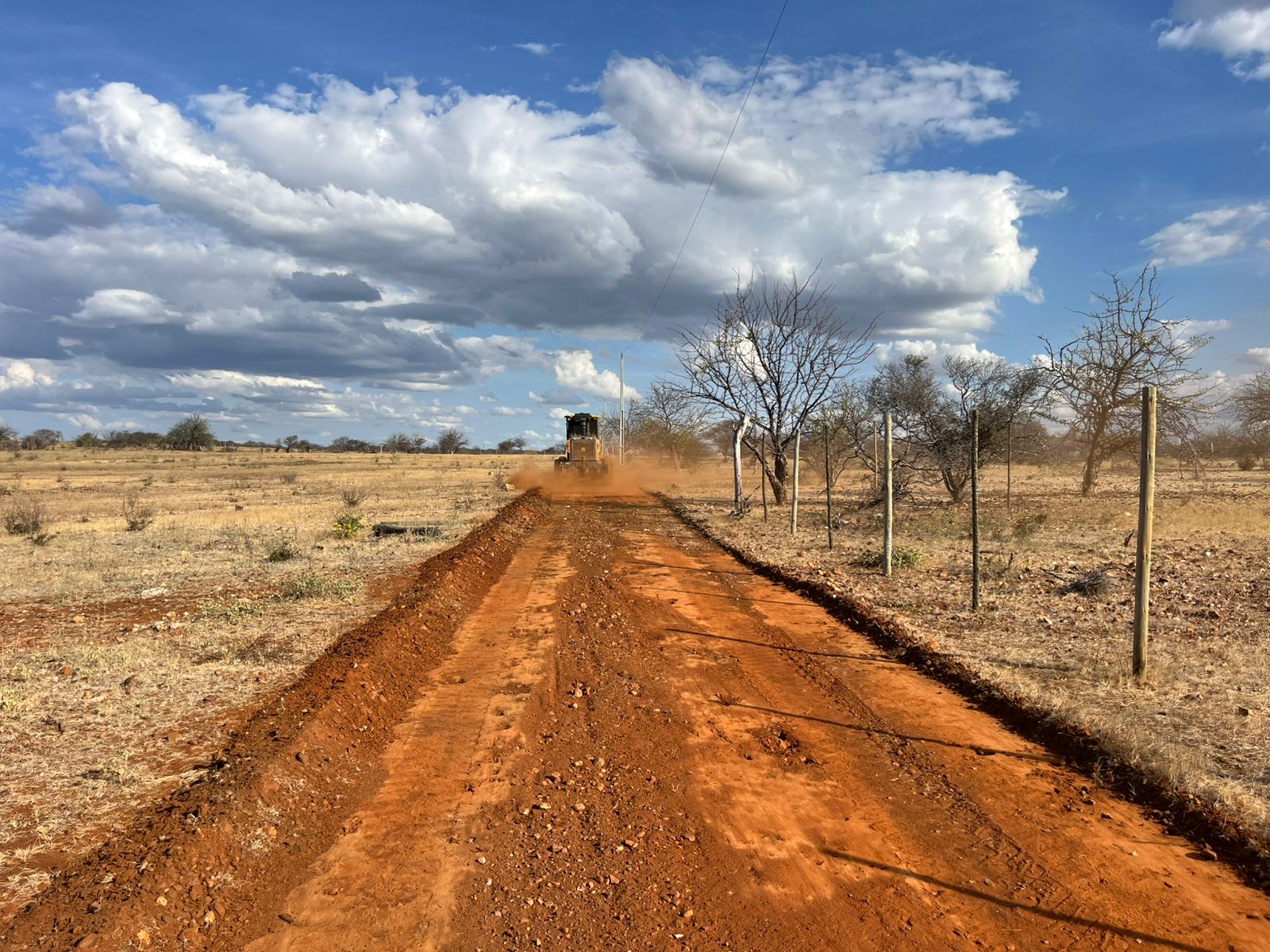 Petrolina: Serviços de melhorias de estradas da zona rural em 2025 se aproximam aos 2 mil quilômetros