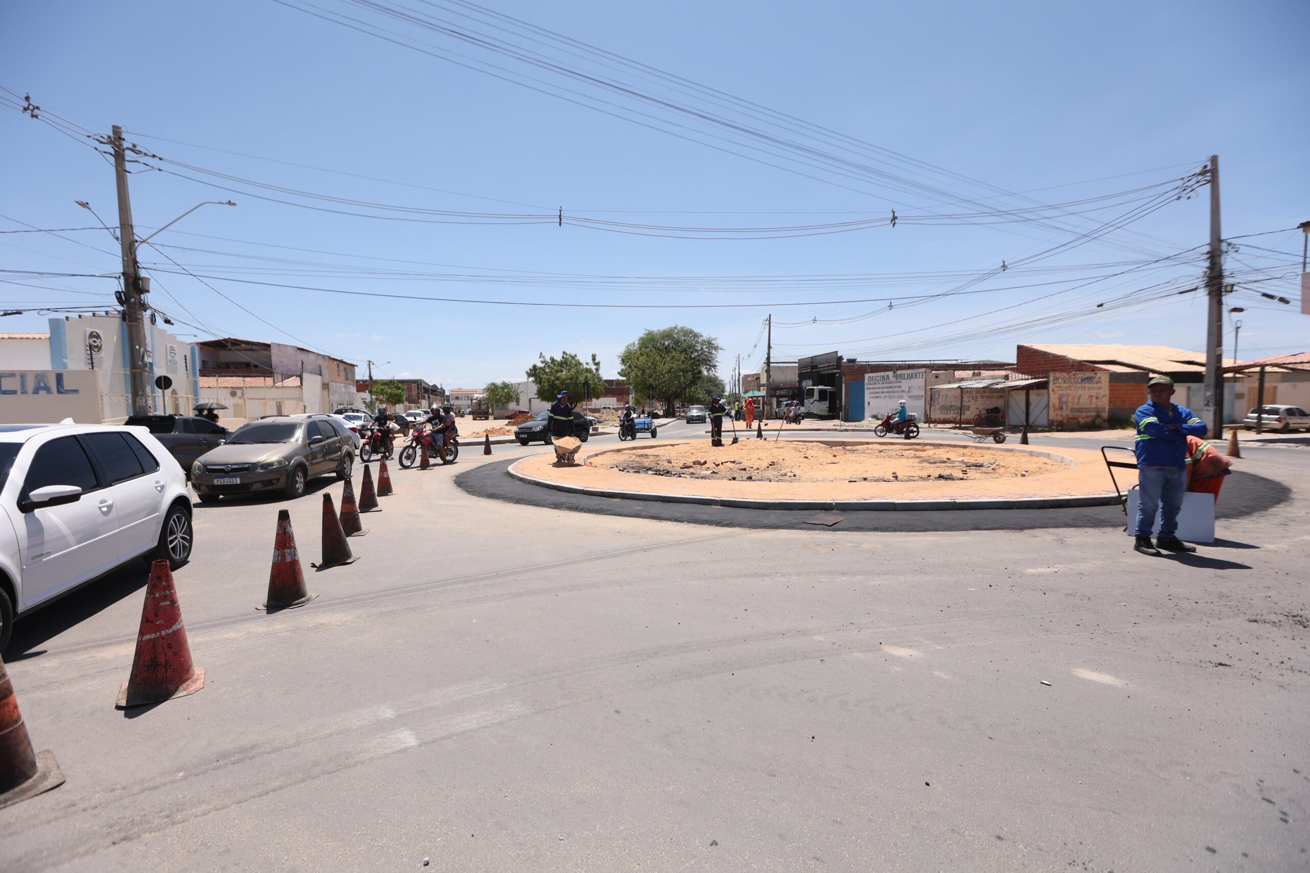 Prefeitura de Petrolina avança em obras de mobilidade com nova rotatória na zona norte