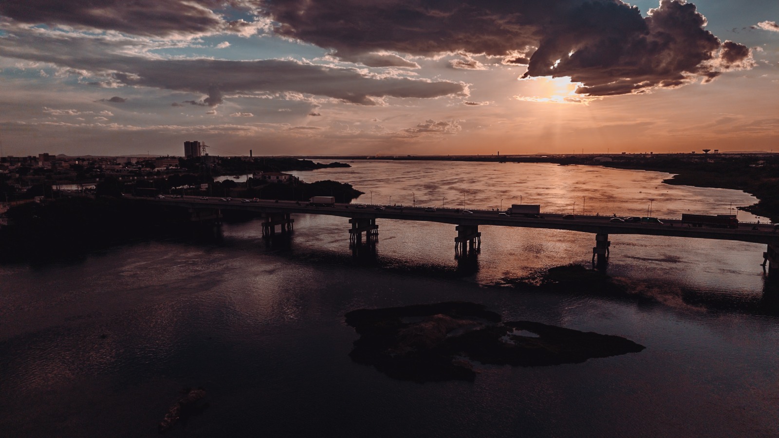 Petrolina 130 anos: Rio São Francisco é fonte de vida, cultura, economia e inspira gerações  