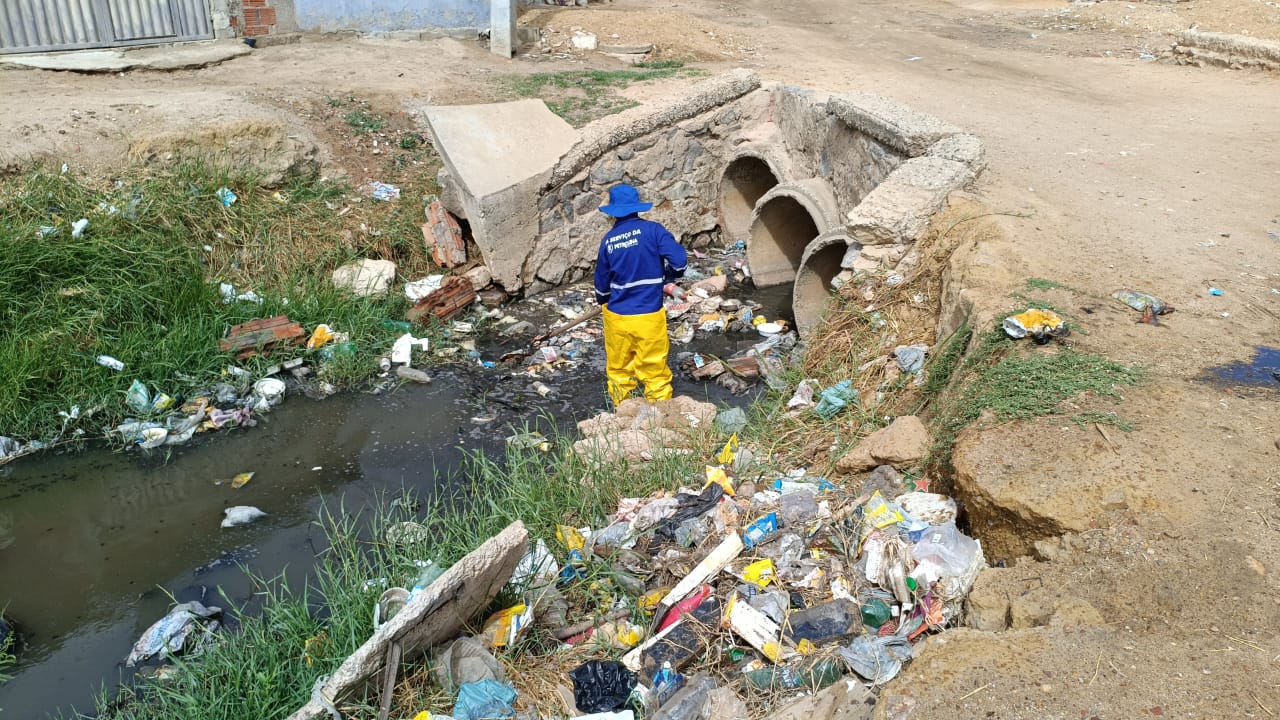 Prefeitura trabalha para amenizar os impactos da chuva em Petrolina