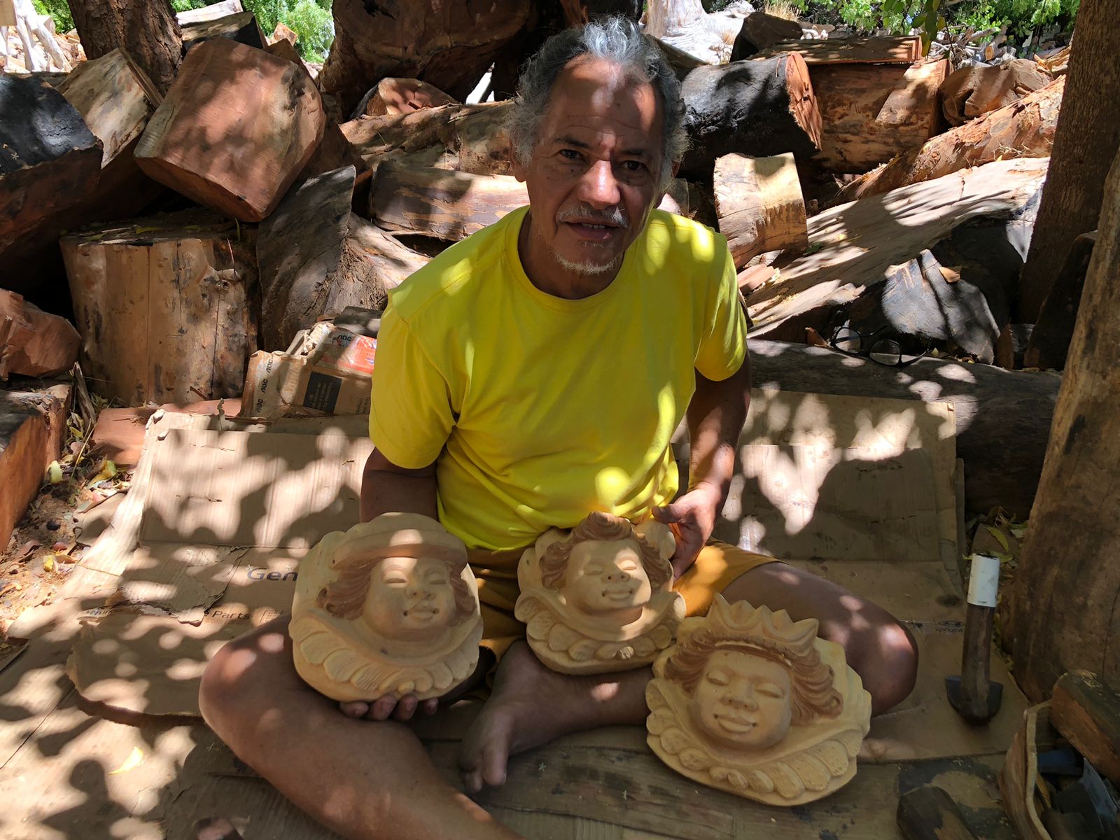 Arte que vira prêmio: artesão confecciona troféus do Festival de Música Geraldo Azevedo