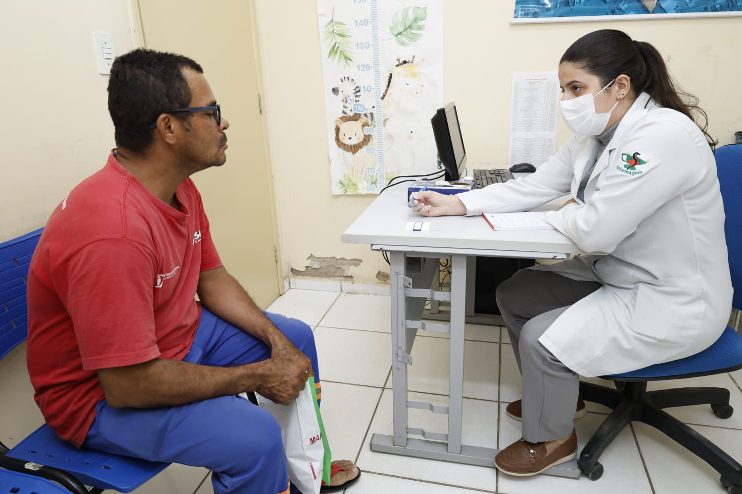Noite de cuidado: Unidades Básicas de Saúde recebem homens para atendimento em Petrolina