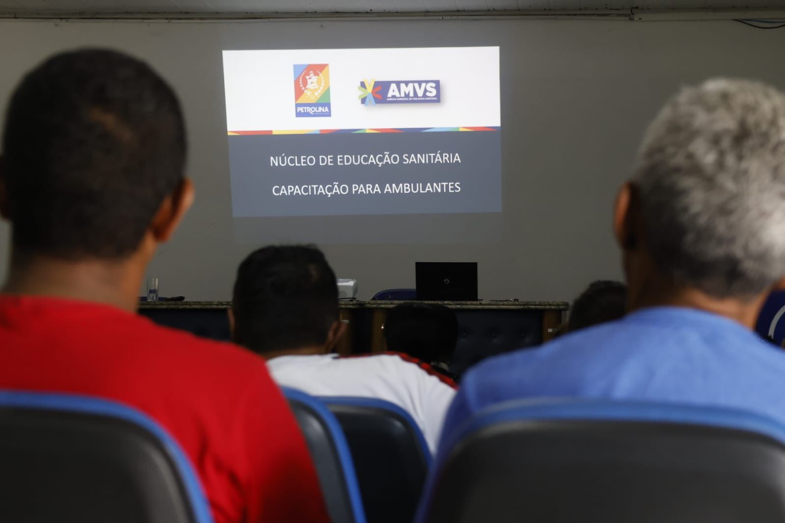Prefeitura orienta ambulantes e amplia cuidados com a segurança alimentar em Petrolina