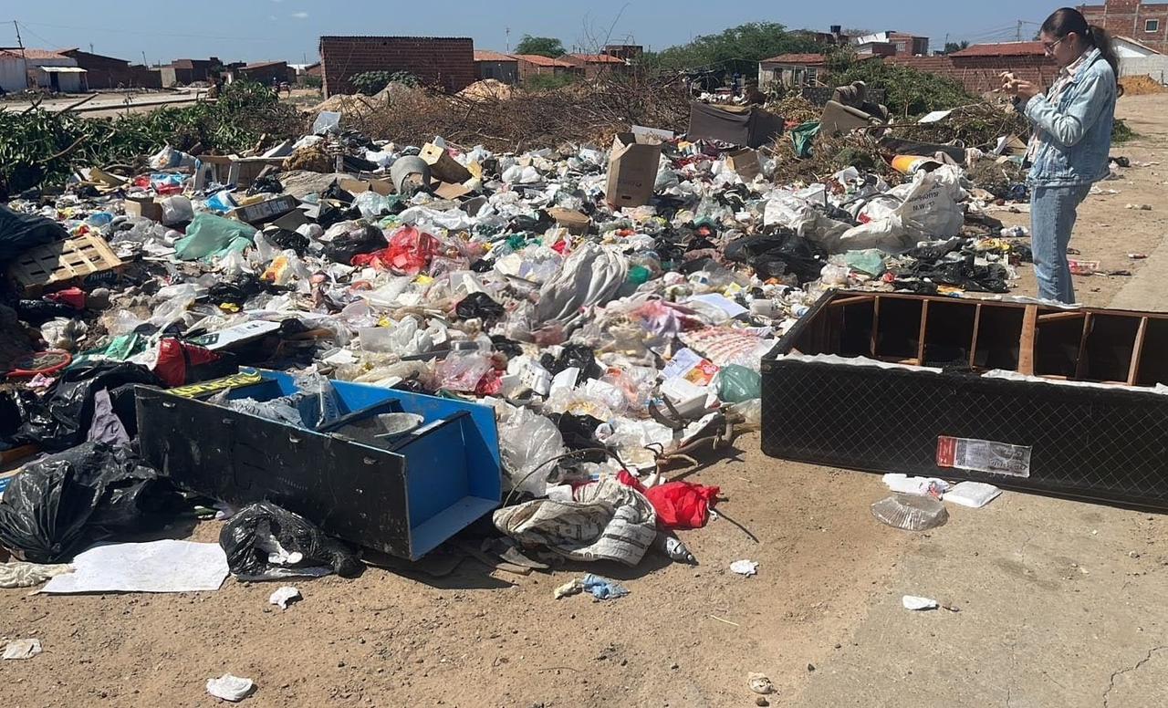 Petrolina+Limpa: Supermercado é autuado por descarte irregular de resíduos no bairro Pedro Raimundo