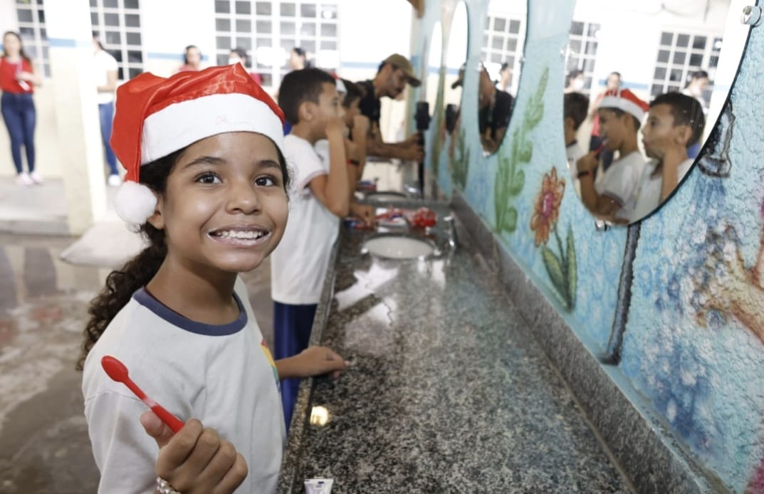 Prefeitura leva ação em saúde Especial de Natal para escola de Petrolina