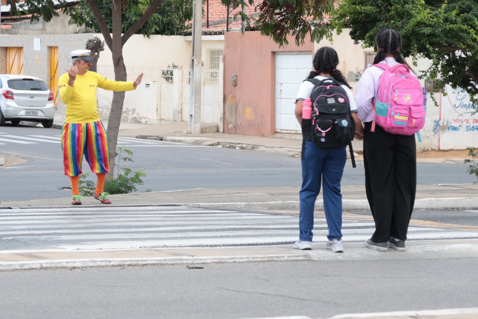 Com início do ano letivo, Prefeitura de Petrolina reforça orientações de segurança no entorno das escolas