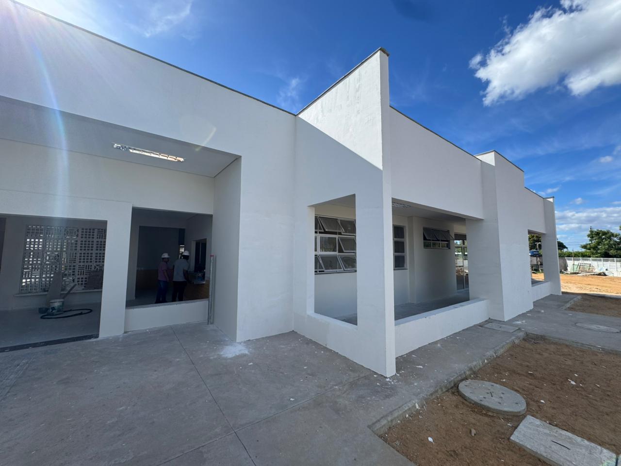 Prefeitura de Petrolina mantém ritmo intenso de obras visando ampliação da rede municipal de ensino