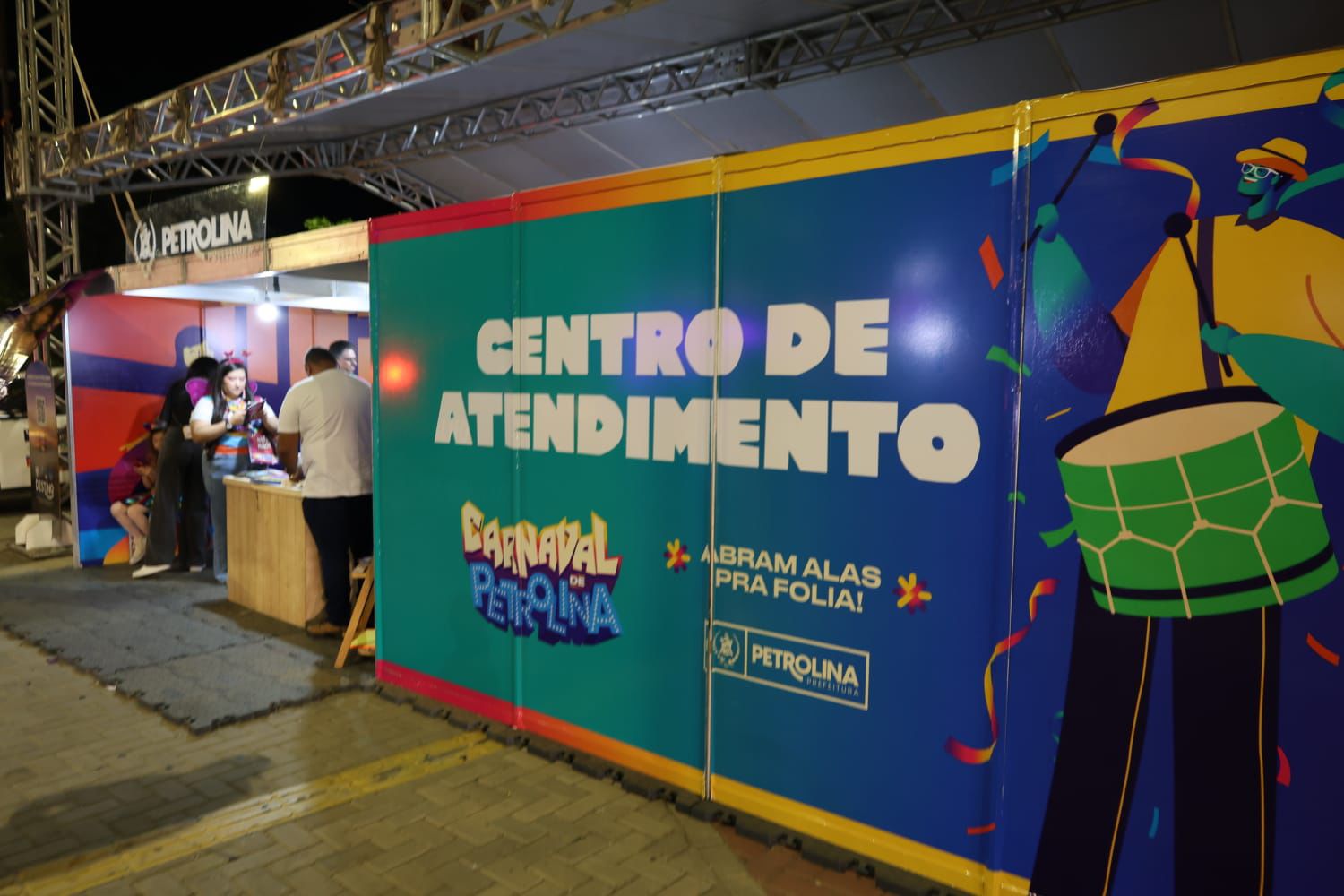 Centro de Atendimento auxilia foliões durante o Carnaval de Petrolina