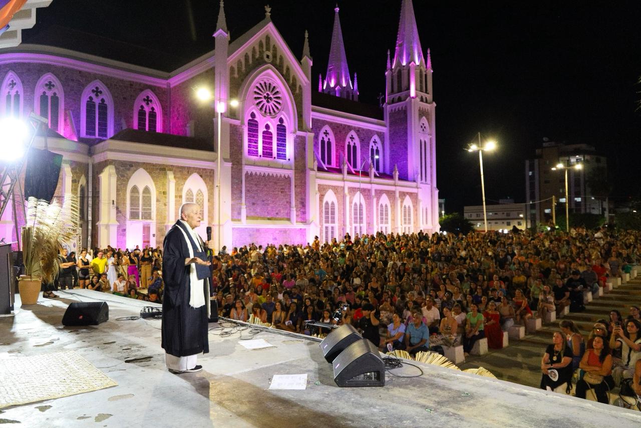 Maior Jornada Pedagógica dos últimos anos reuniu servidores da educação de Petrolina em nove polos por toda cidade