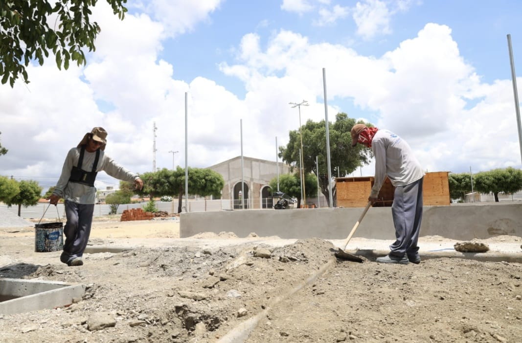 Petrolina: obra da Praça Nossa Senhora da Conceição avança e vai transformar espaço de convivência no bairro Areia Branca