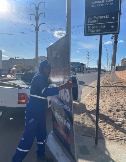 Prefeitura intensifica combate a placas de publicidade irregulares em Petrolina