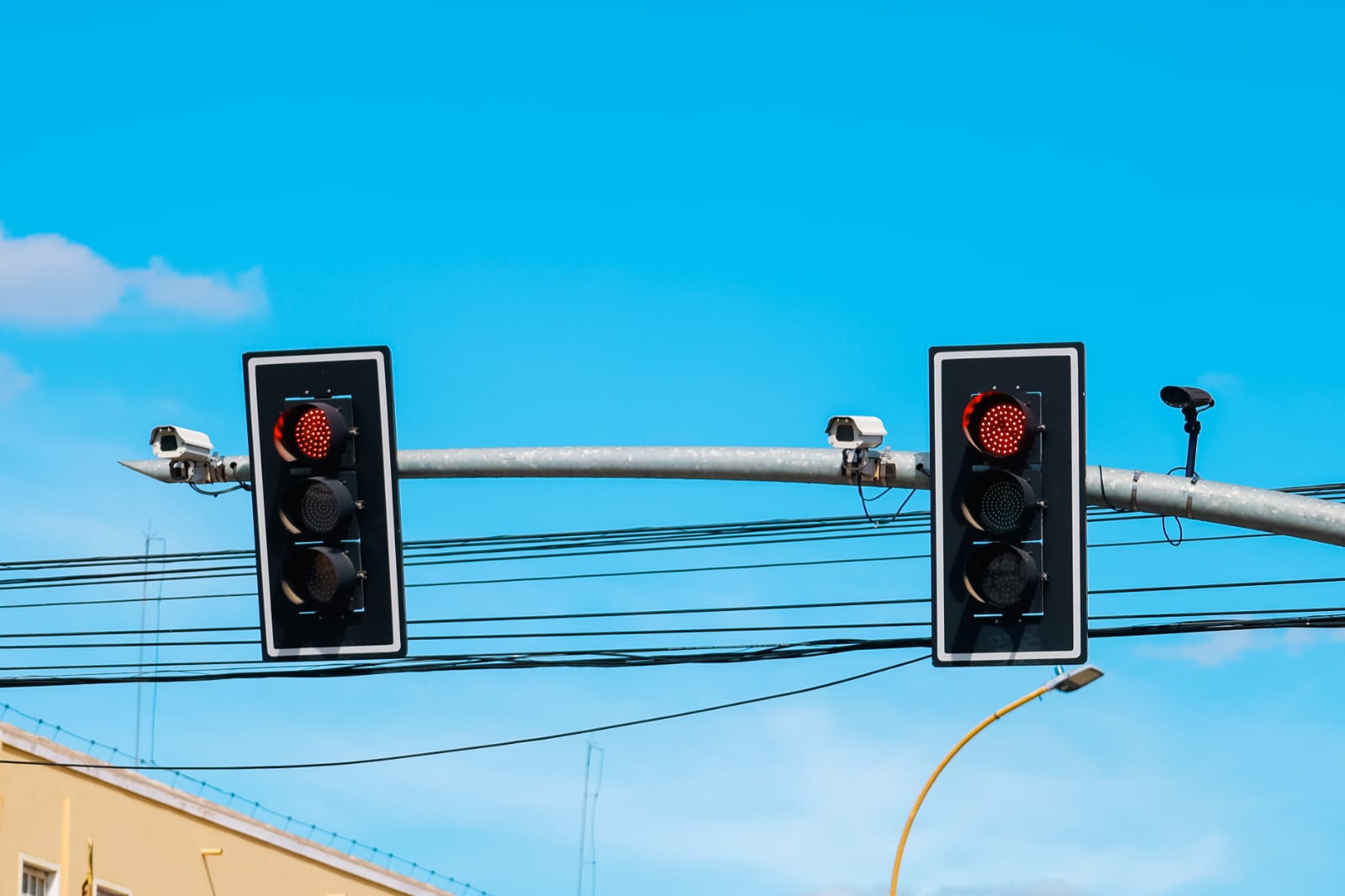 Prefeitura de Petrolina moderniza sistema semafórico para melhorar a mobilidade urbana