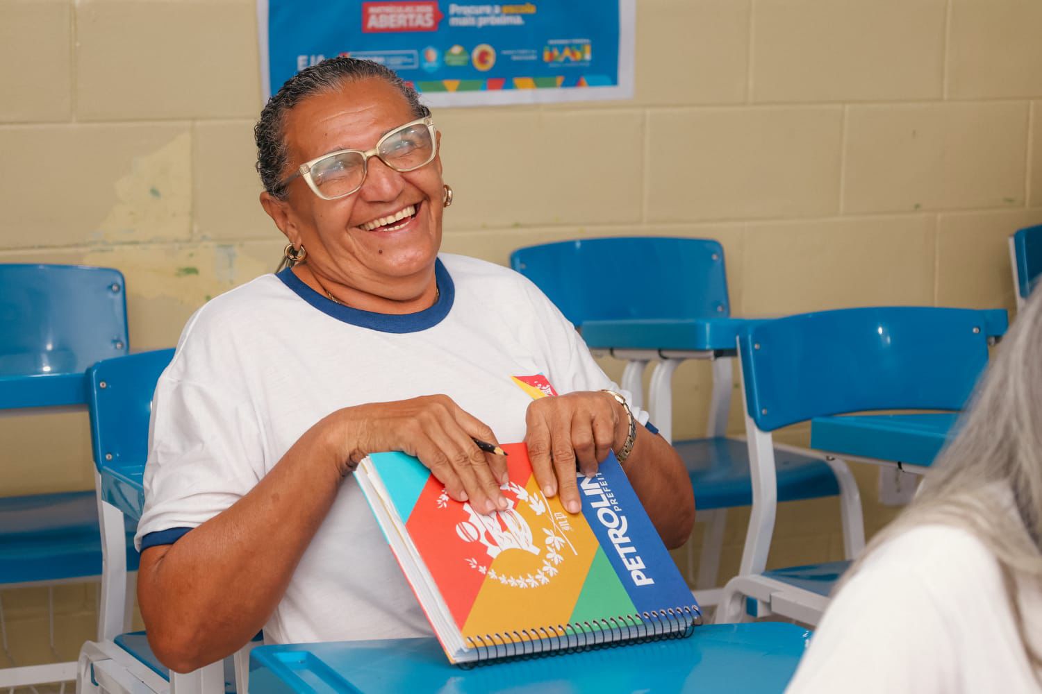 Aos 63 anos, estudante de Petrolina retoma os estudos e inspira novas histórias na EJA
