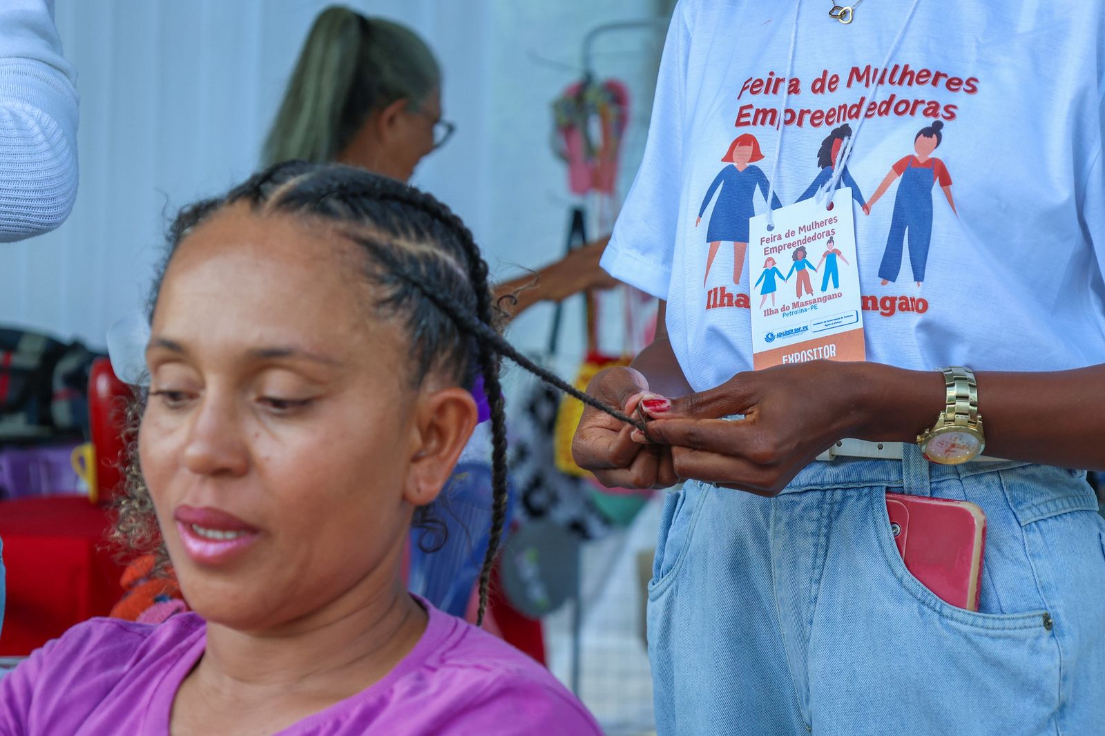 Prefeitura de Petrolina abre inscrições para oficinas gratuitas de penteados e sacola artesanal